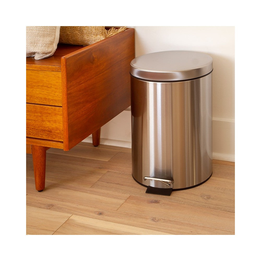 Stainless Steel Fingerprint Resistant Soft Close, Step Trash Can - 12L (3.2 Gallons)