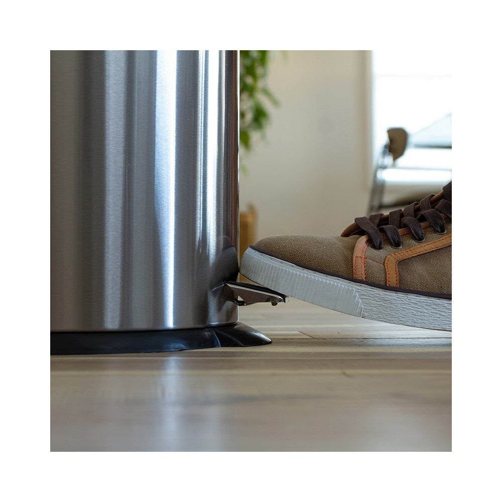 Stainless Steel Fingerprint Resistant Soft Close, Step Trash Can - 5L (1.3 Gallons)