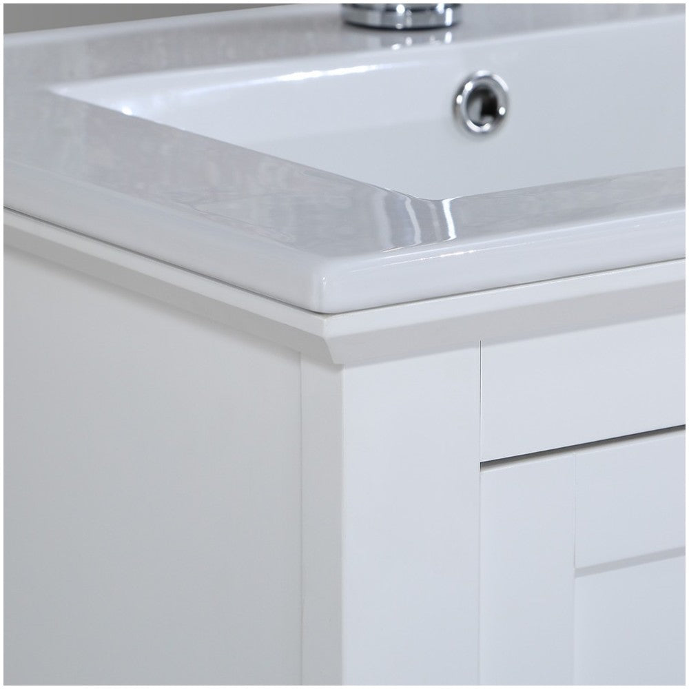 Fresca Manchester 24" White Traditional Bathroom Vanity