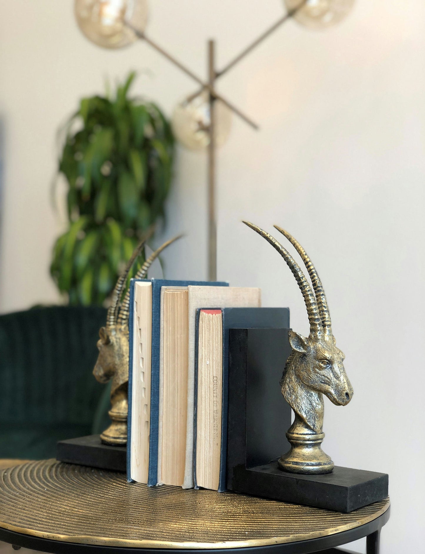 Zawadi S2 Bookends