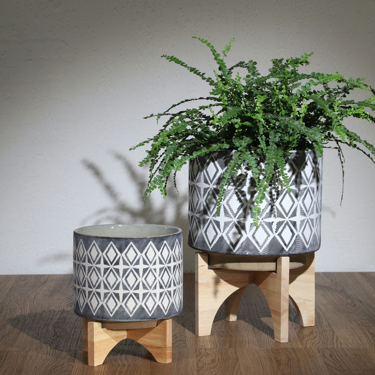 Ceramic 8" Planter On Stand, Gray, Romb Pattern