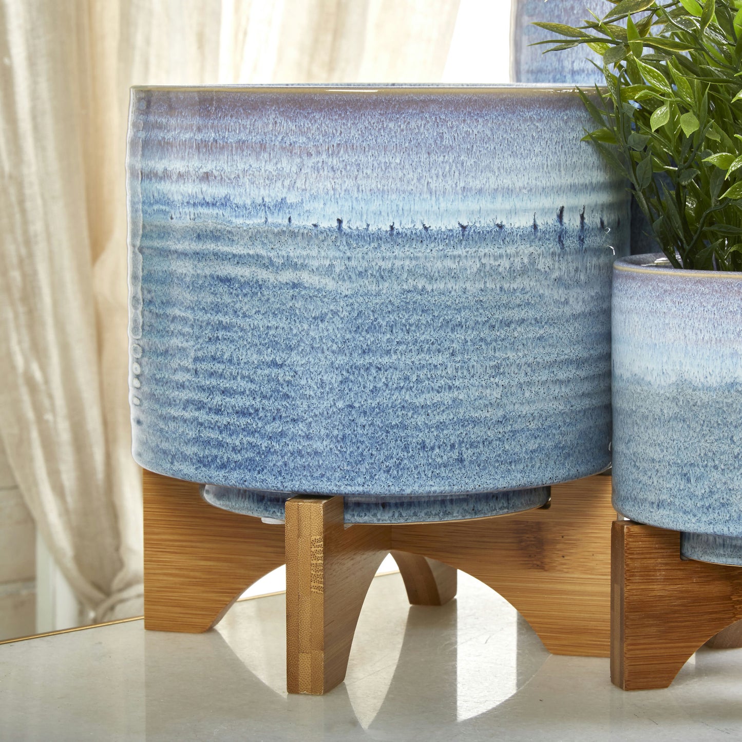 Ceramic 8" Planter On Stand, Blue Fade