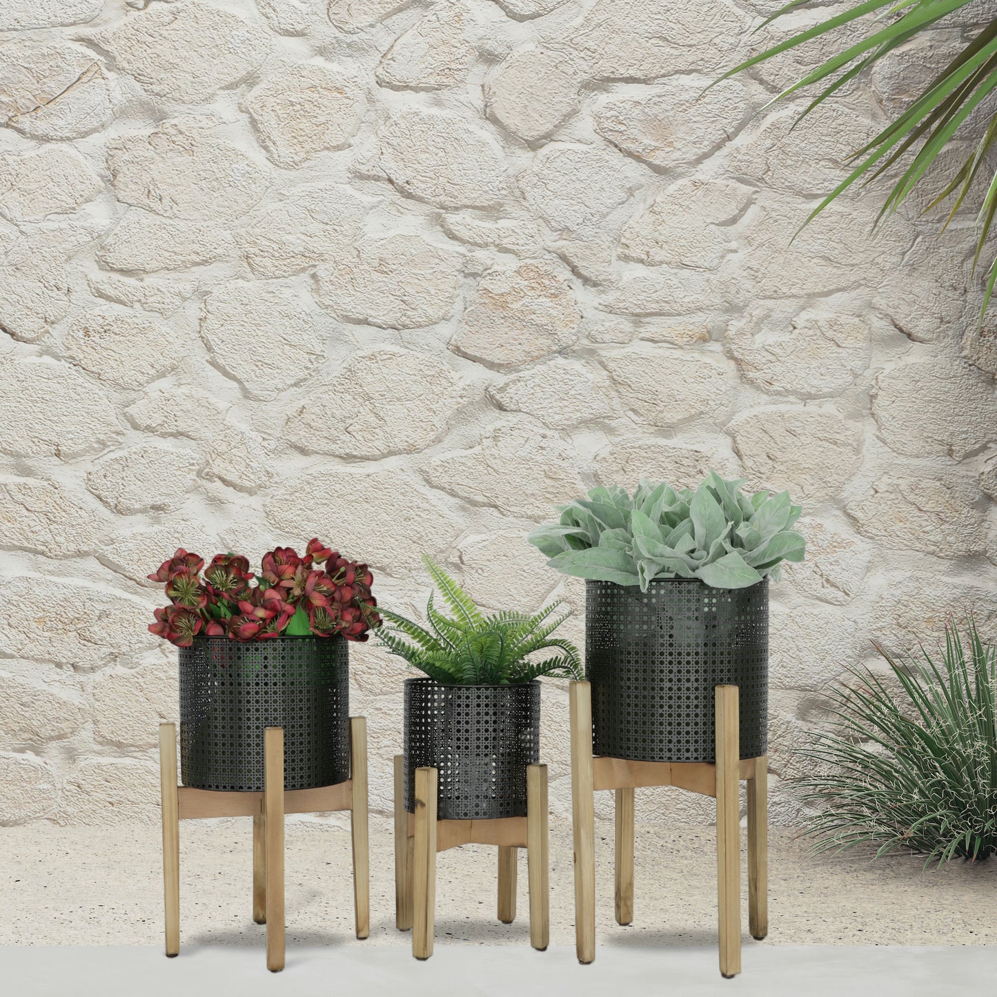 S/3 Metal Mesh Planter On Stand 8/9/11", Black