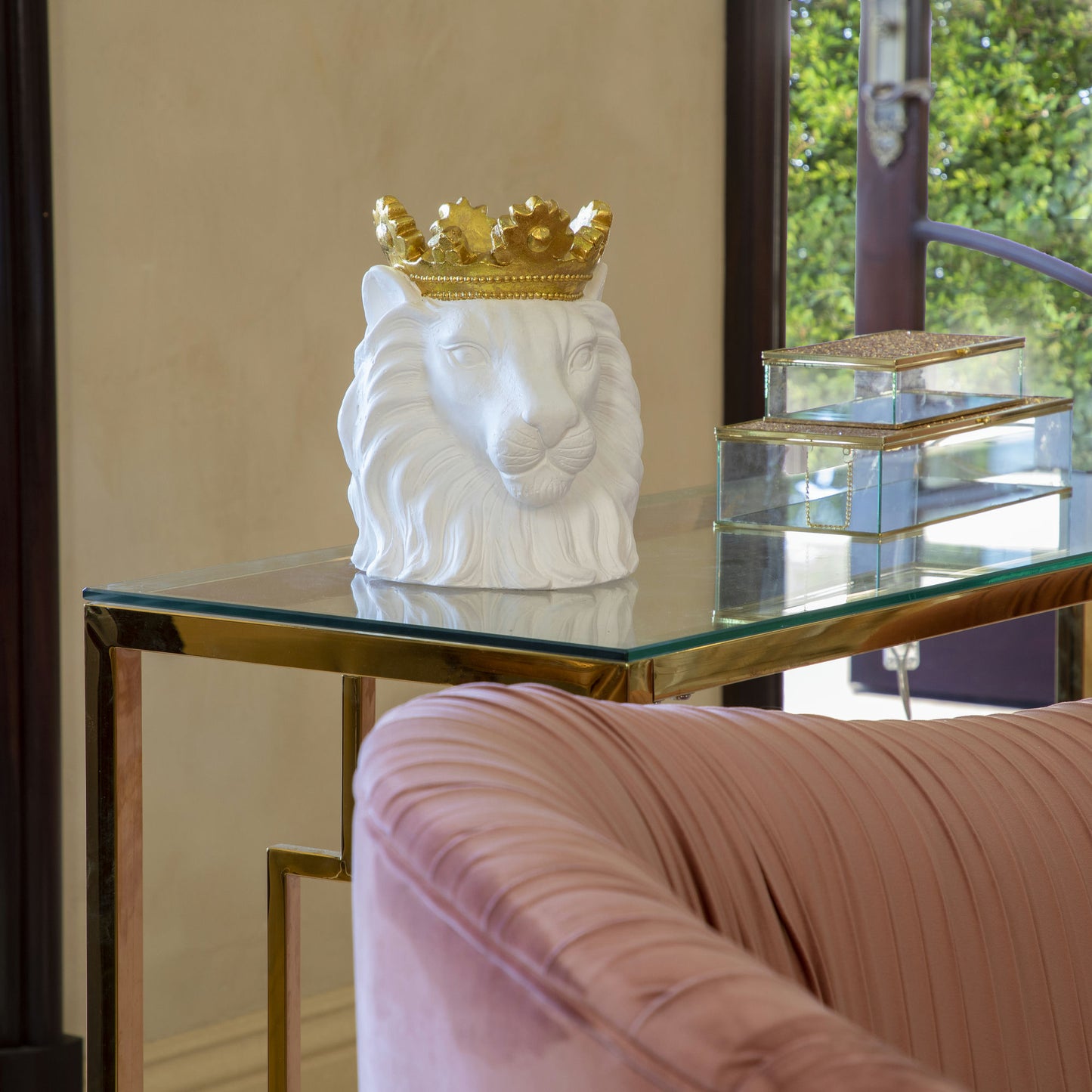 Resin 9" Lion W/ Crown, White