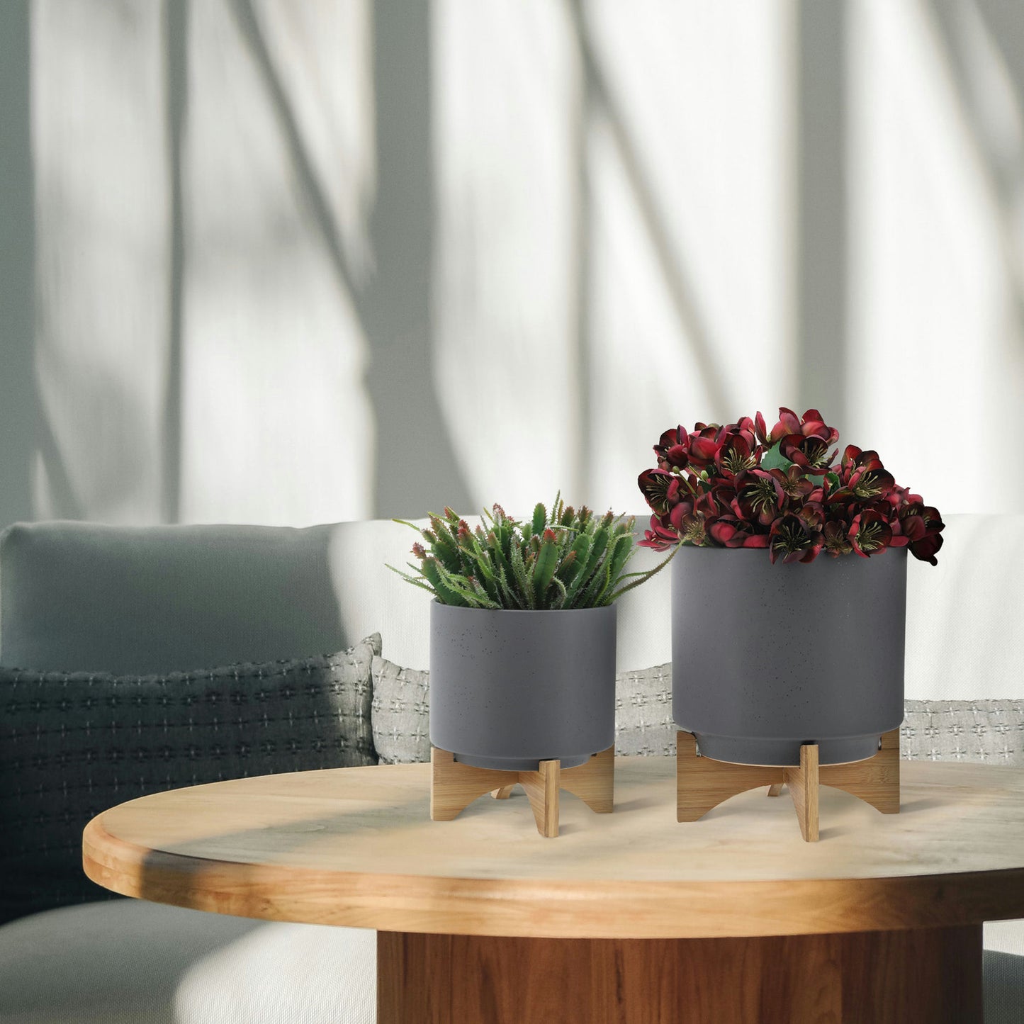 S/2 8/10" Planter W/ Wood Stand, Matte Gray