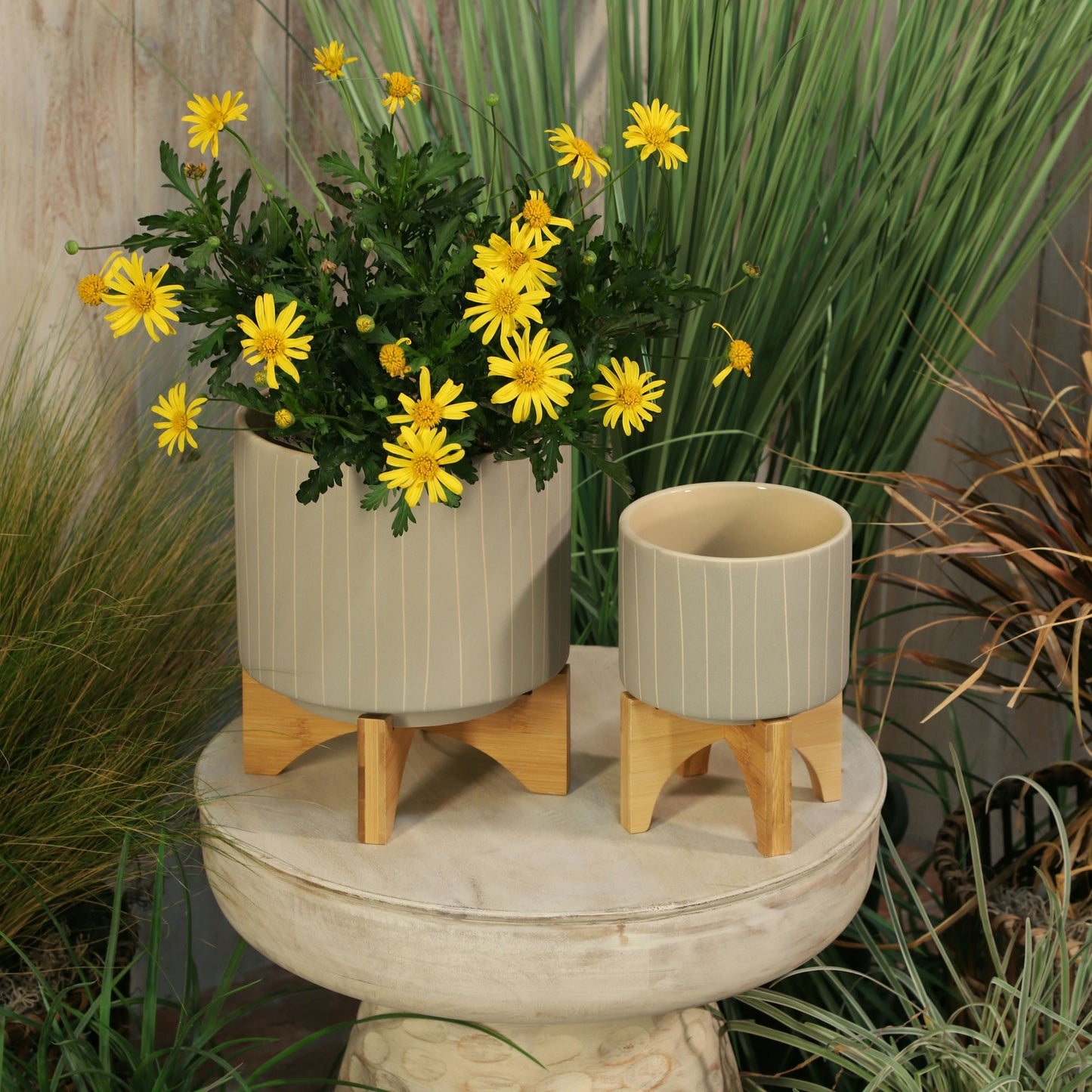 Cer, S/2 8/10" Stripes Planter W/ Stand, Tan