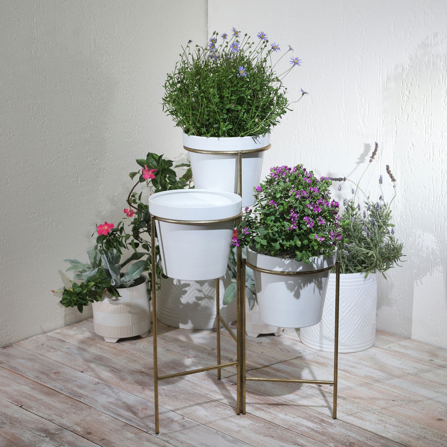 Metal, 3-layered Planters, White