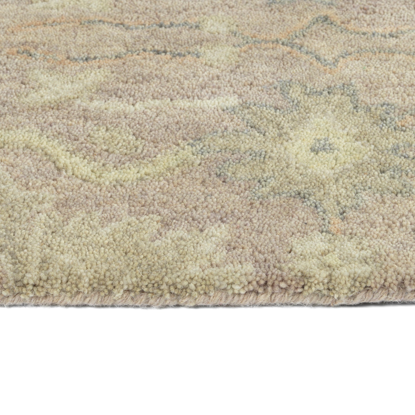 Kaleen Helena Collection Light Lilac Throw Rug 2' x 3'