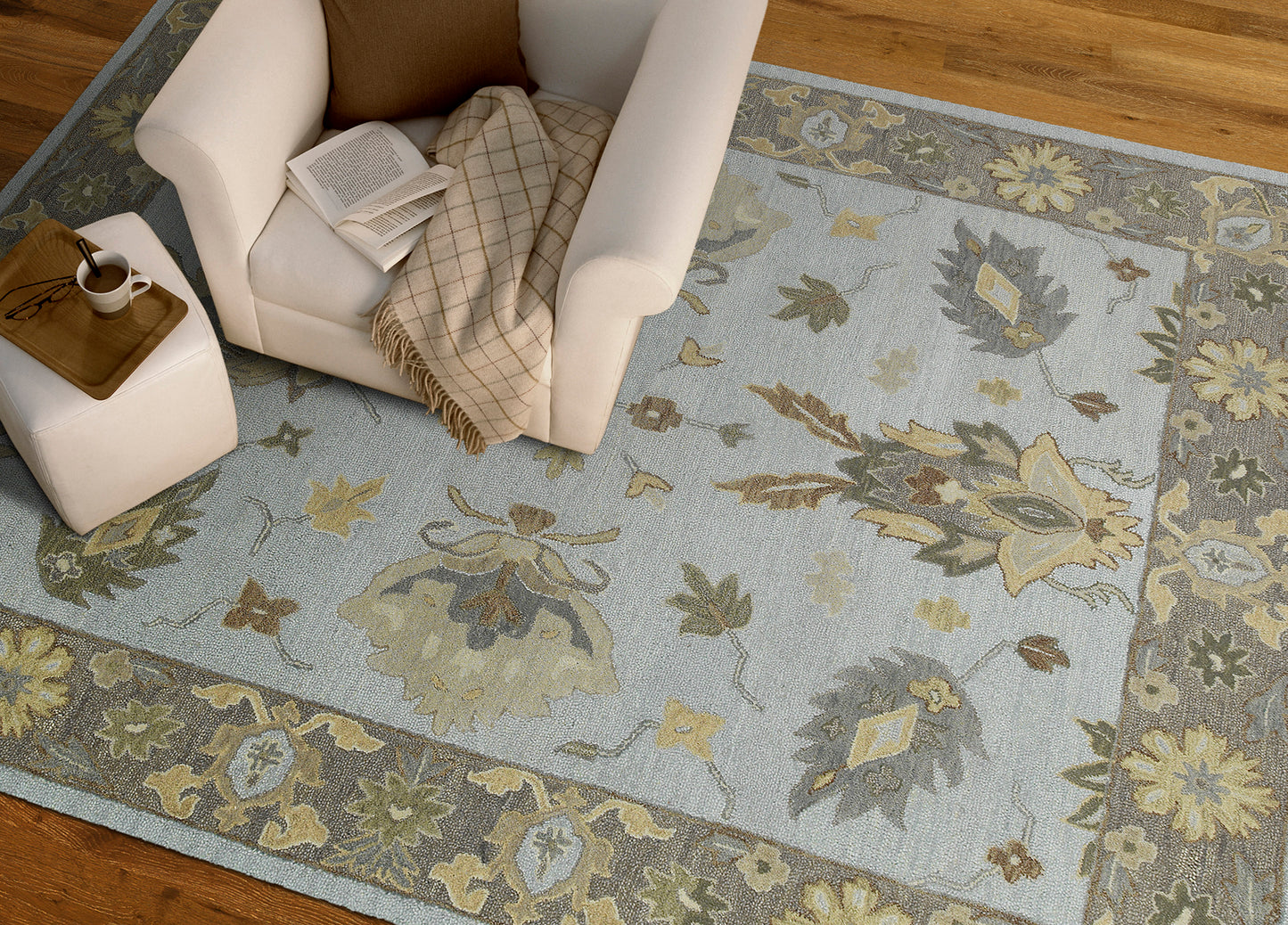 Kaleen Brooklyn Collection Light Silver Throw Rug 2' x 3'