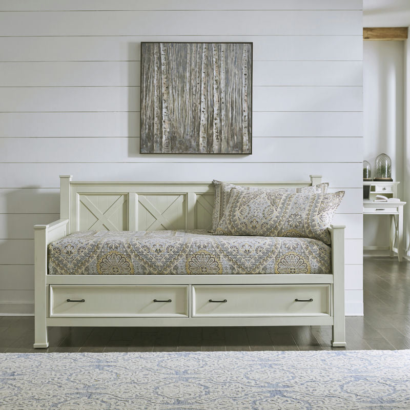 Bay Lodge Daybed by homestyles