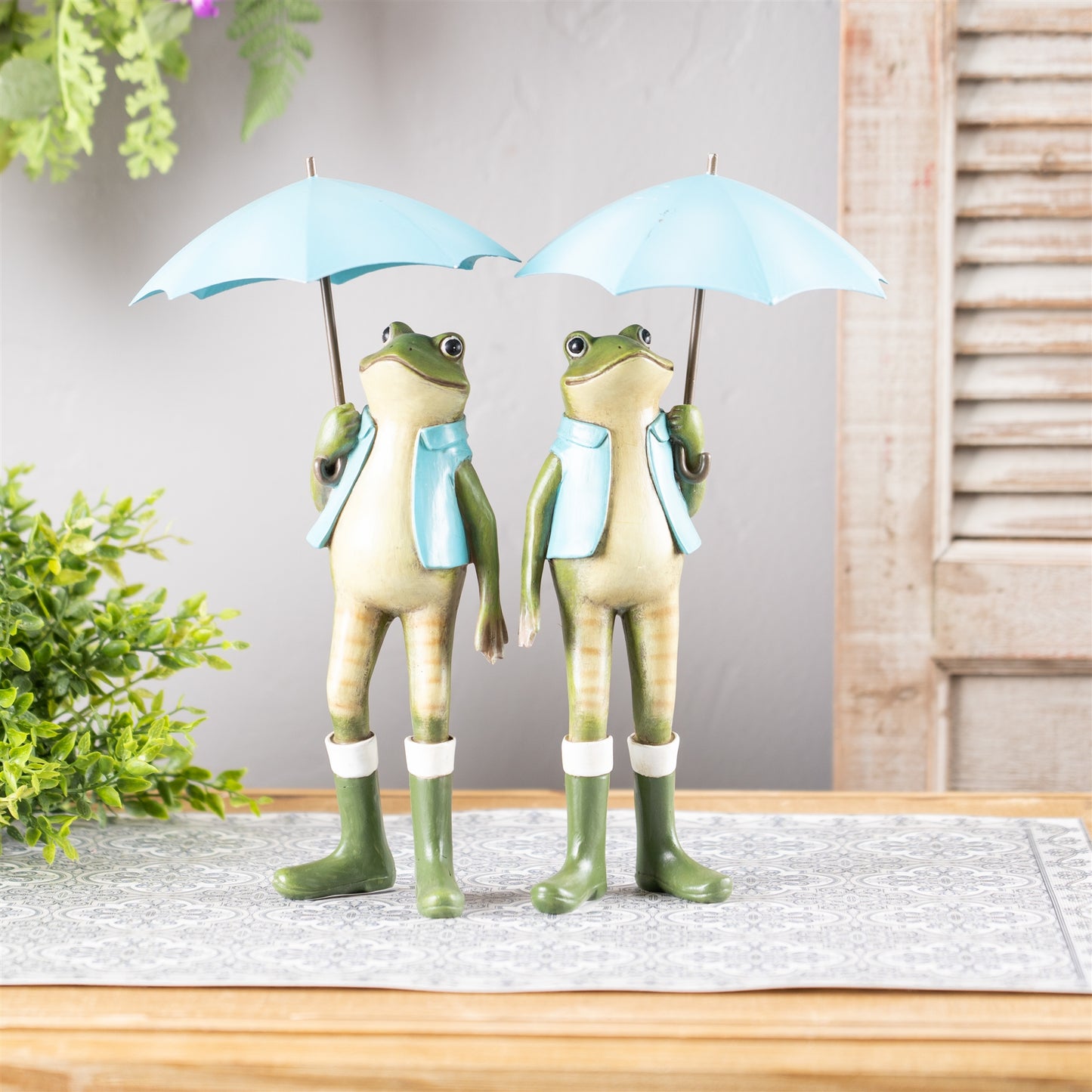 Frog W/Umbrella (Set Of 2) 11"H Resin