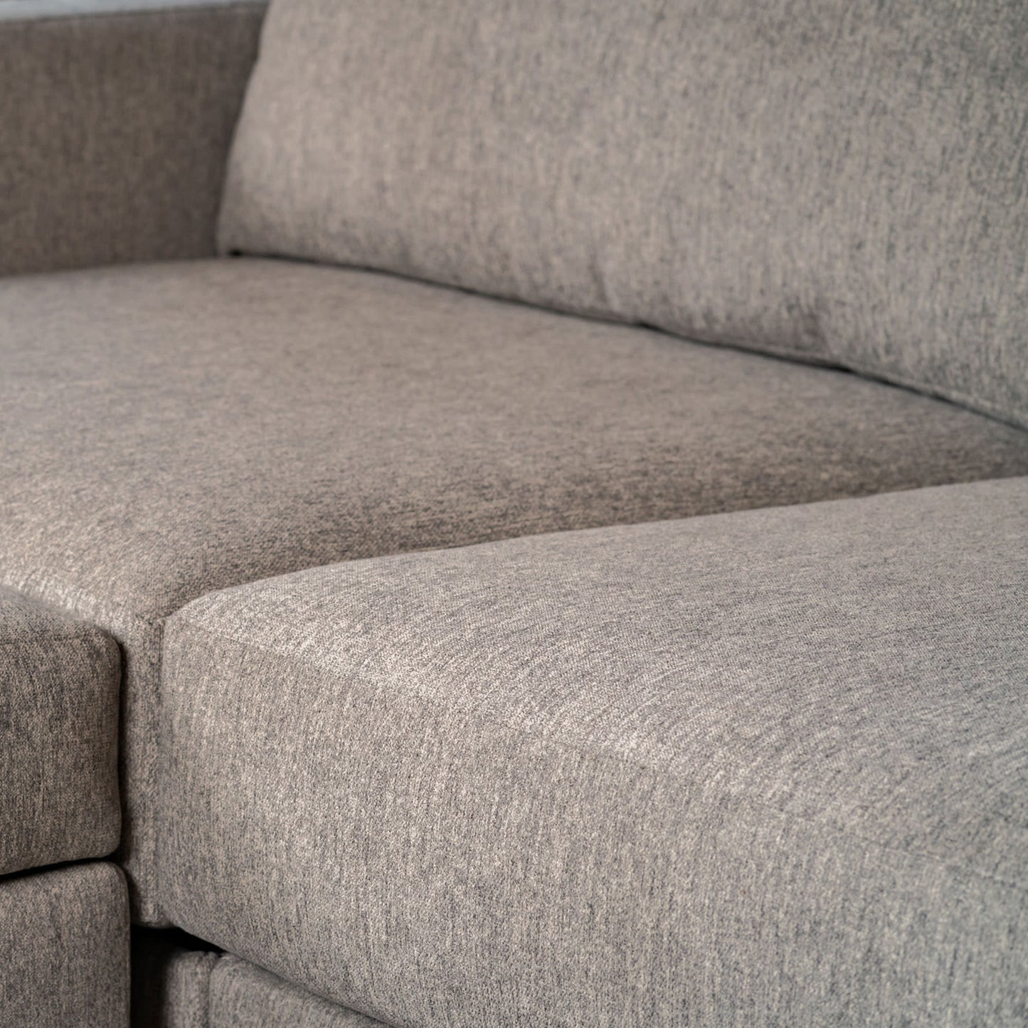 Flex 5-Seat Sectional with Narrow Arm and Storage Ottoman Pebble by homestyles