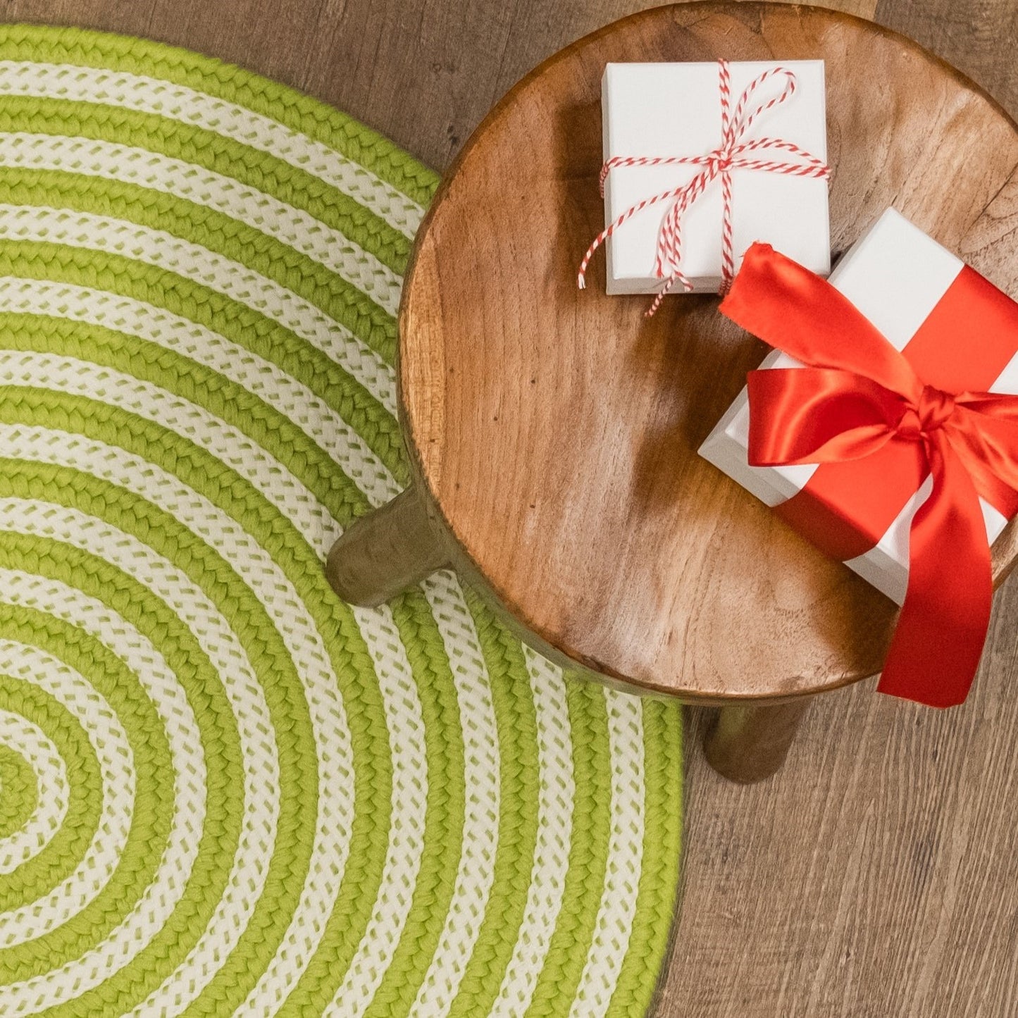 Candy Cane Rugs - Green 45â€ x 45â€