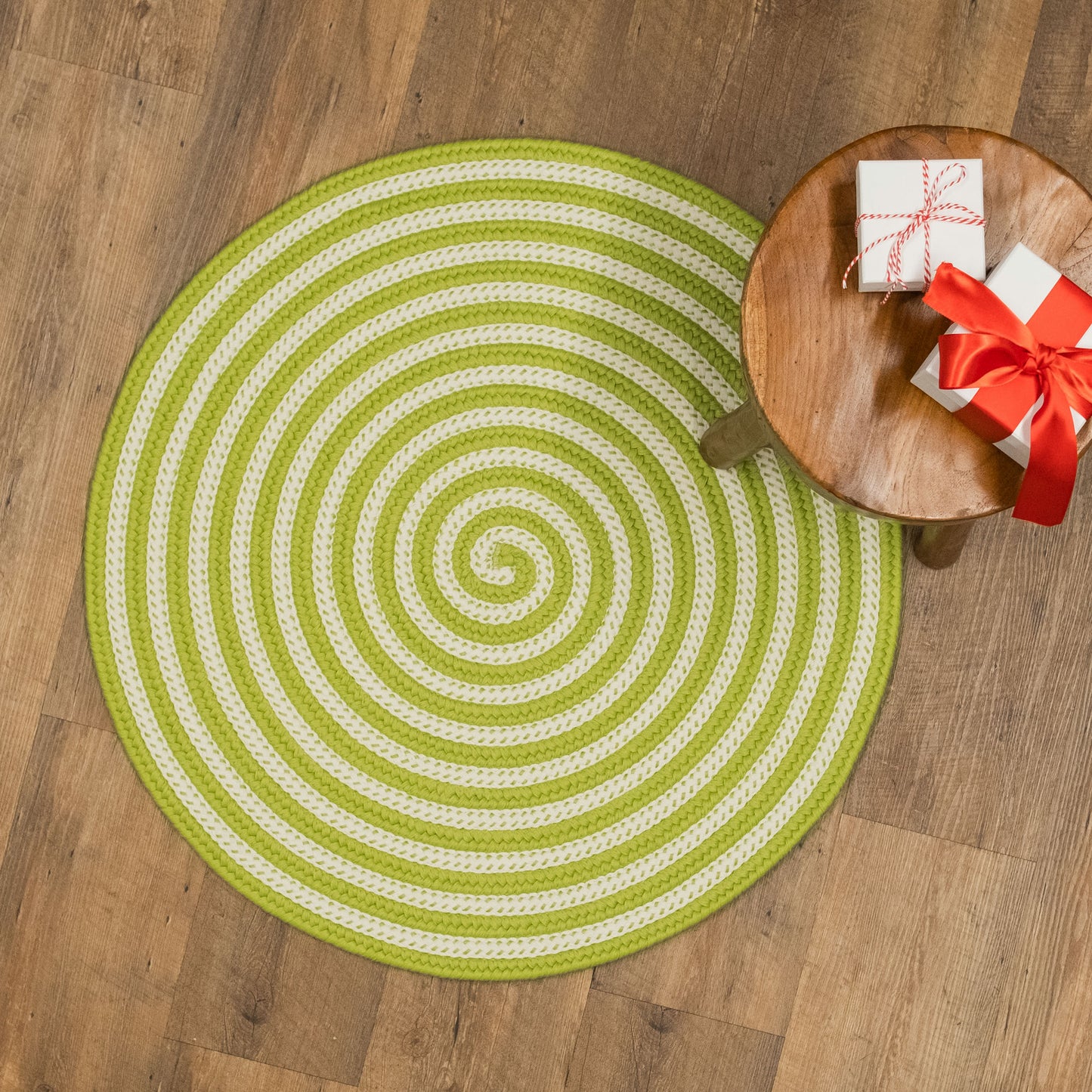 Candy Cane Rugs - Green 45â€ x 45â€