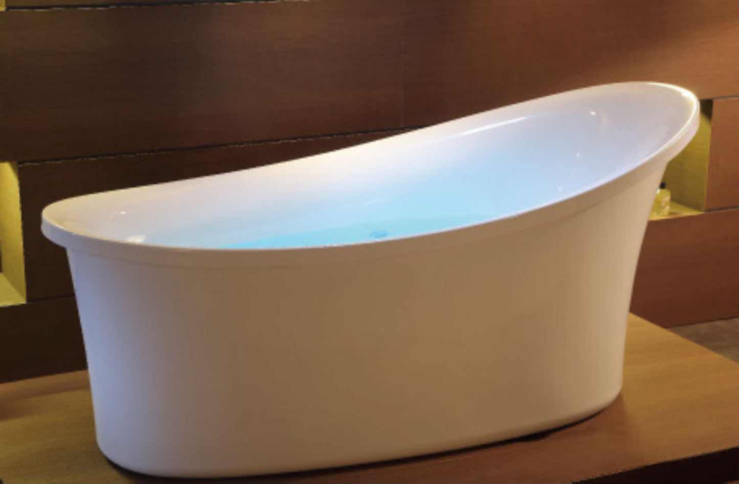 EAGO AM1800 6 ft White Free Standing Air Bubble Bathtub