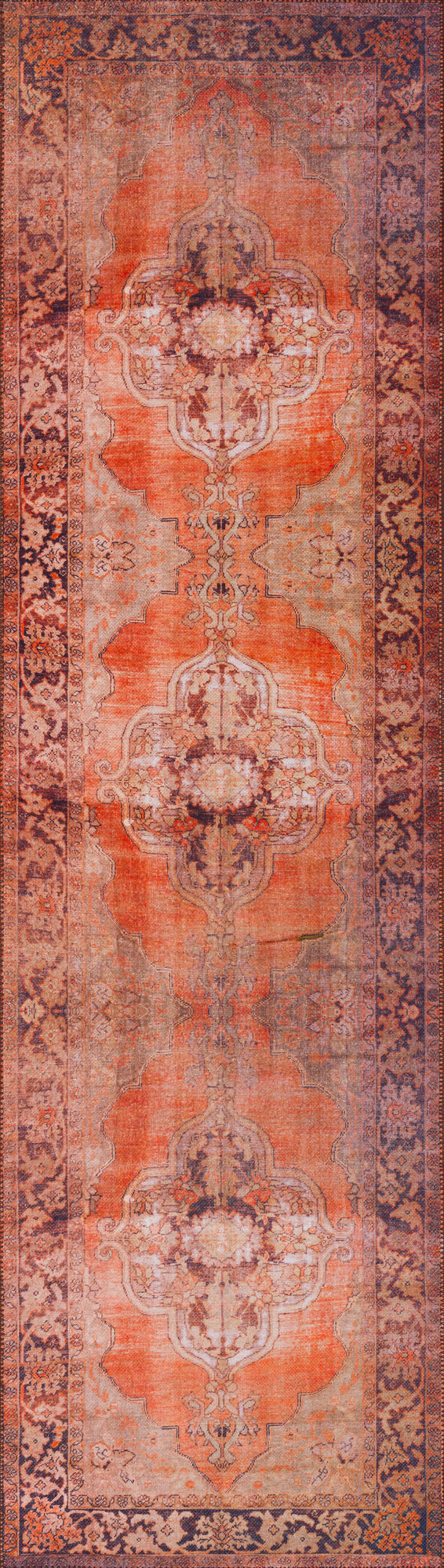 Amanti AM1 Ginger 2'3" x 7'7" Runner Rug