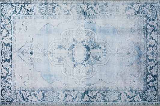 Amanti AM1 Mist 1'8" x 2'6" Rug