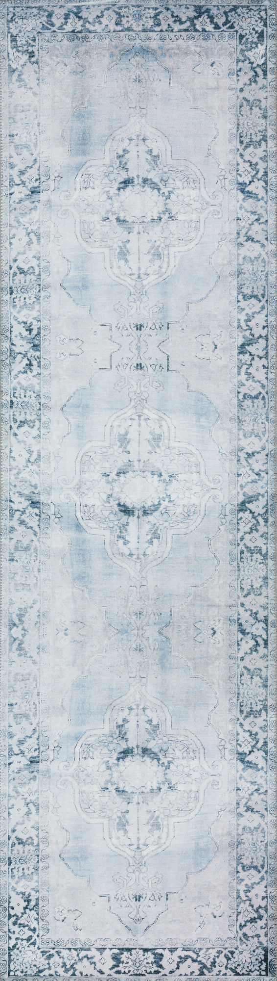 Amanti AM1 Mist 2'3" x 7'7" Runner Rug