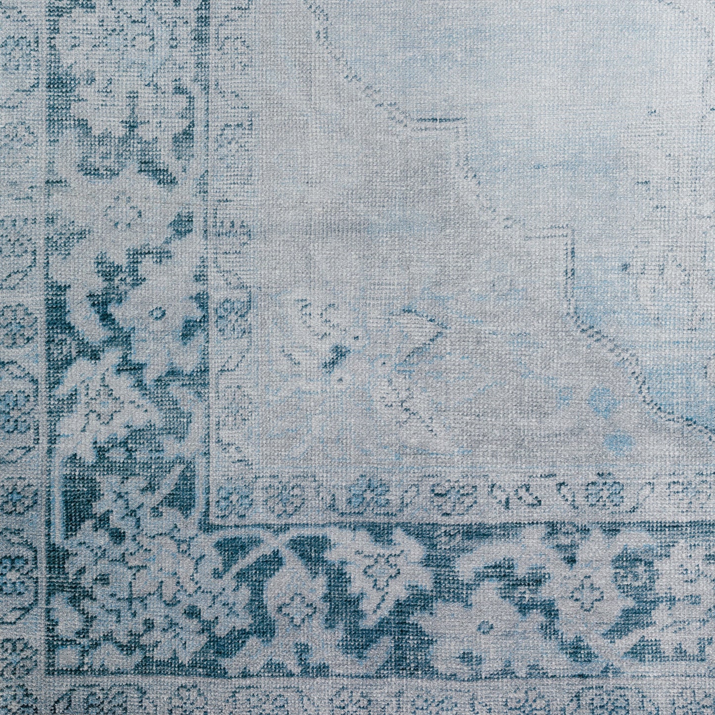 Amanti AM1 Mist 3'3" x 5'3" Rug