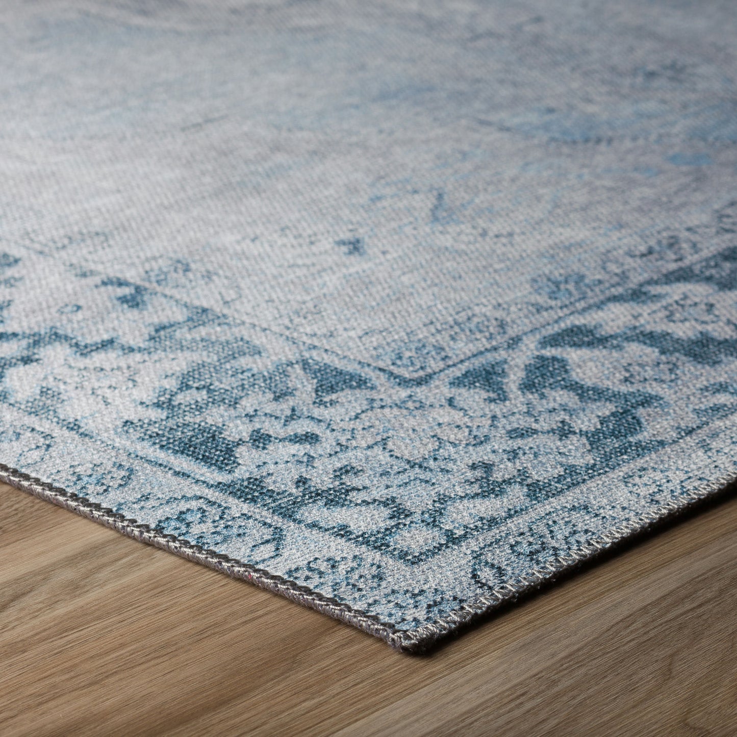 Amanti AM1 Mist 3'3" x 5'3" Rug