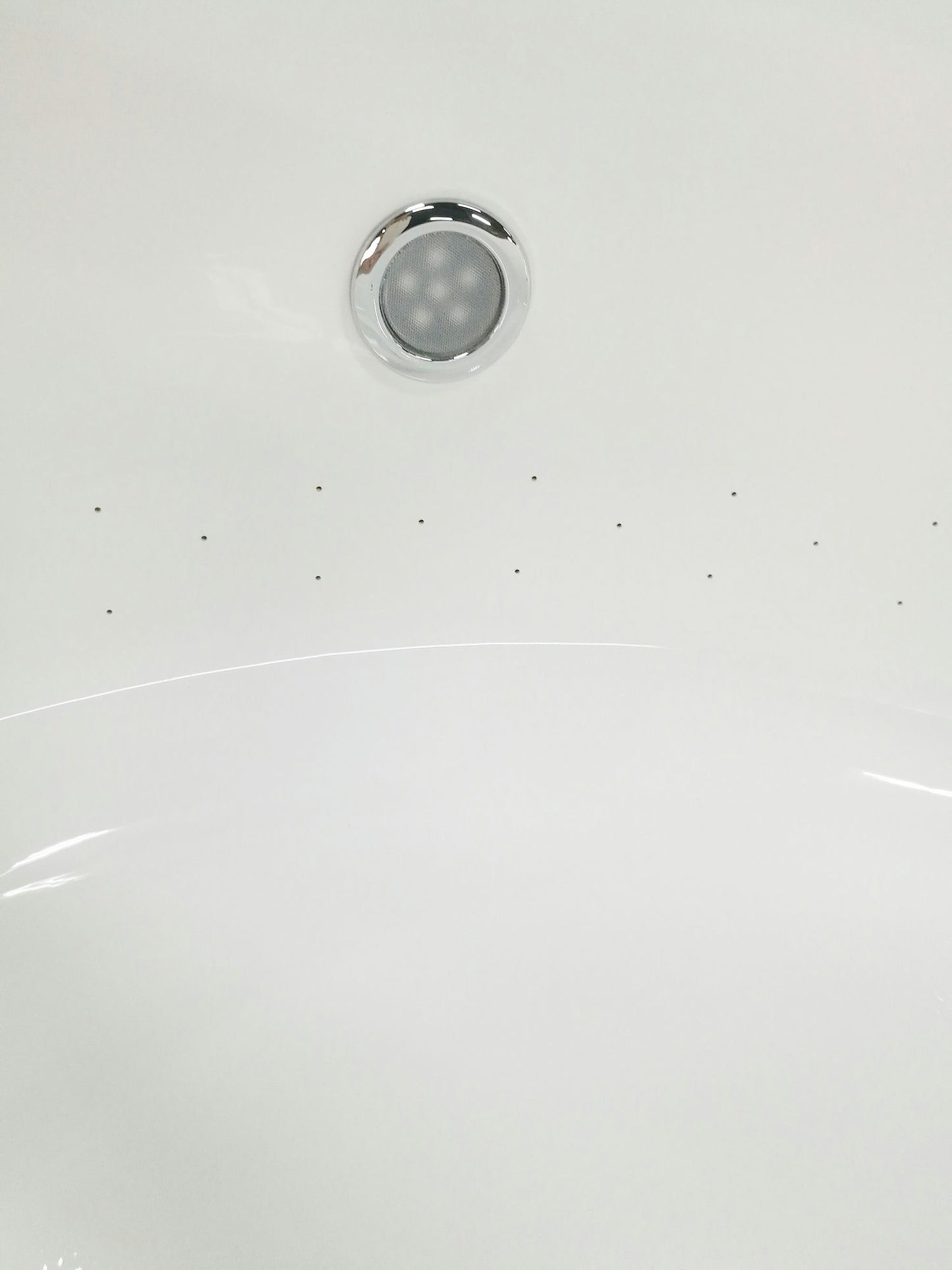 EAGO AM2130 66" Round Free Standing Acrylic Air Bubble Bathtub