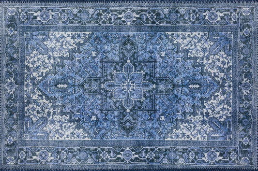 Amanti AM3 Cobalt 1'8" x 2'6" Rug