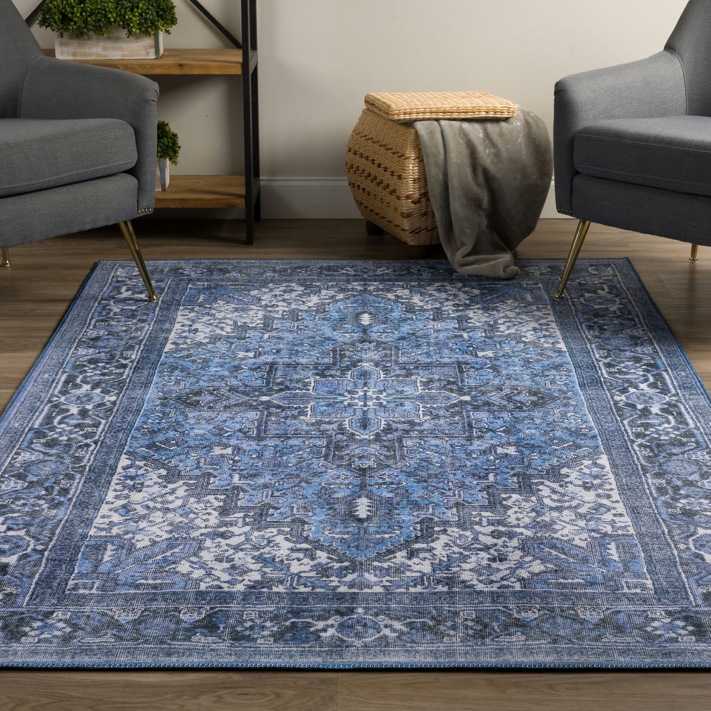 Amanti AM3 Cobalt 5' x 7'7" Rug