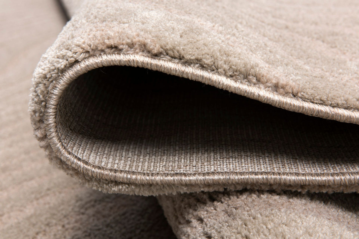 Amazon-Az-014-7.10 X 10.6 Area Rug