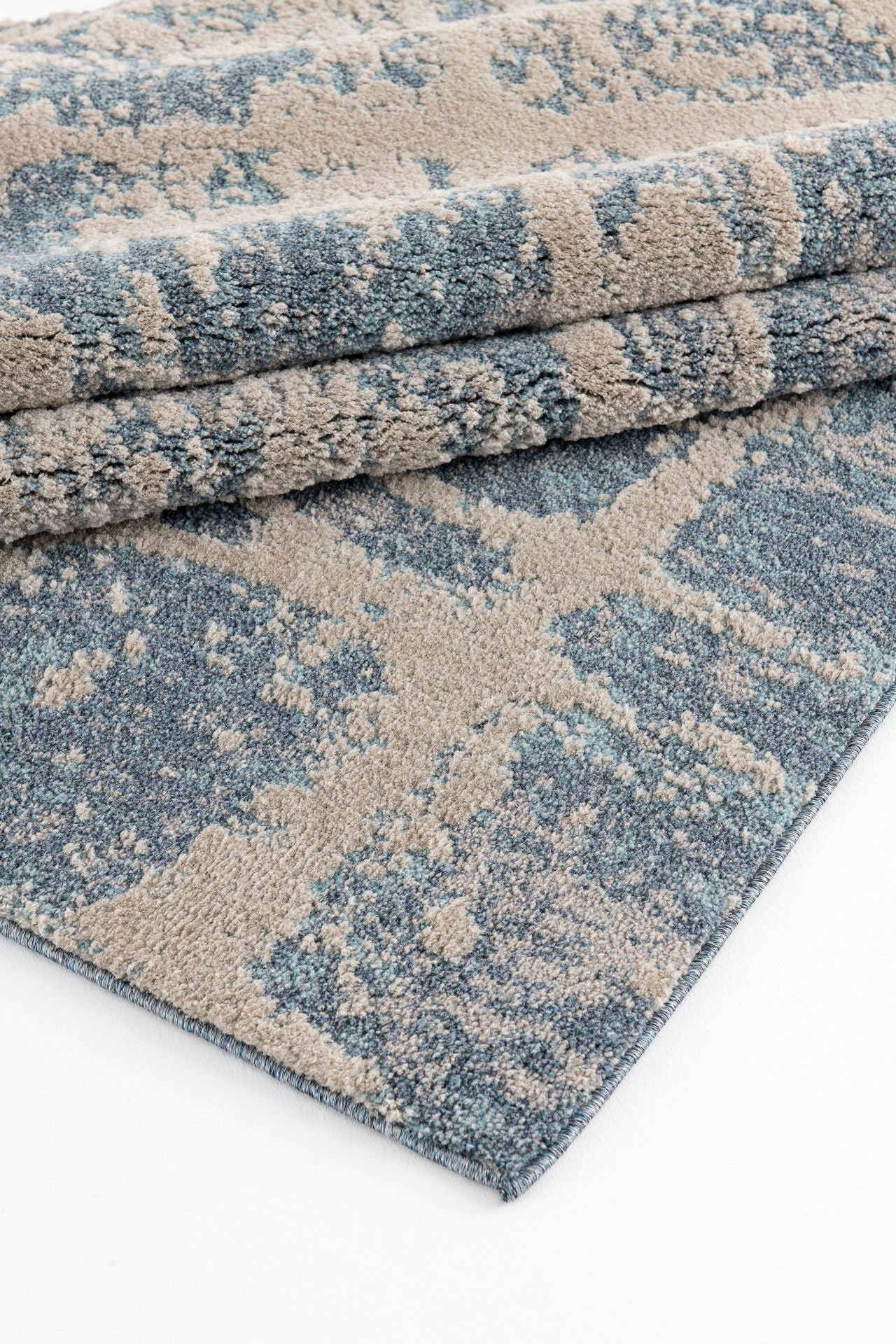 Amazon-Az10437-Blue-7.10 X 10.6 Area Rug