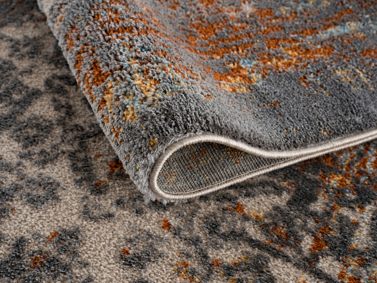 Amazon-Az10429-Orange-5.3 X 7.6 Area Rug