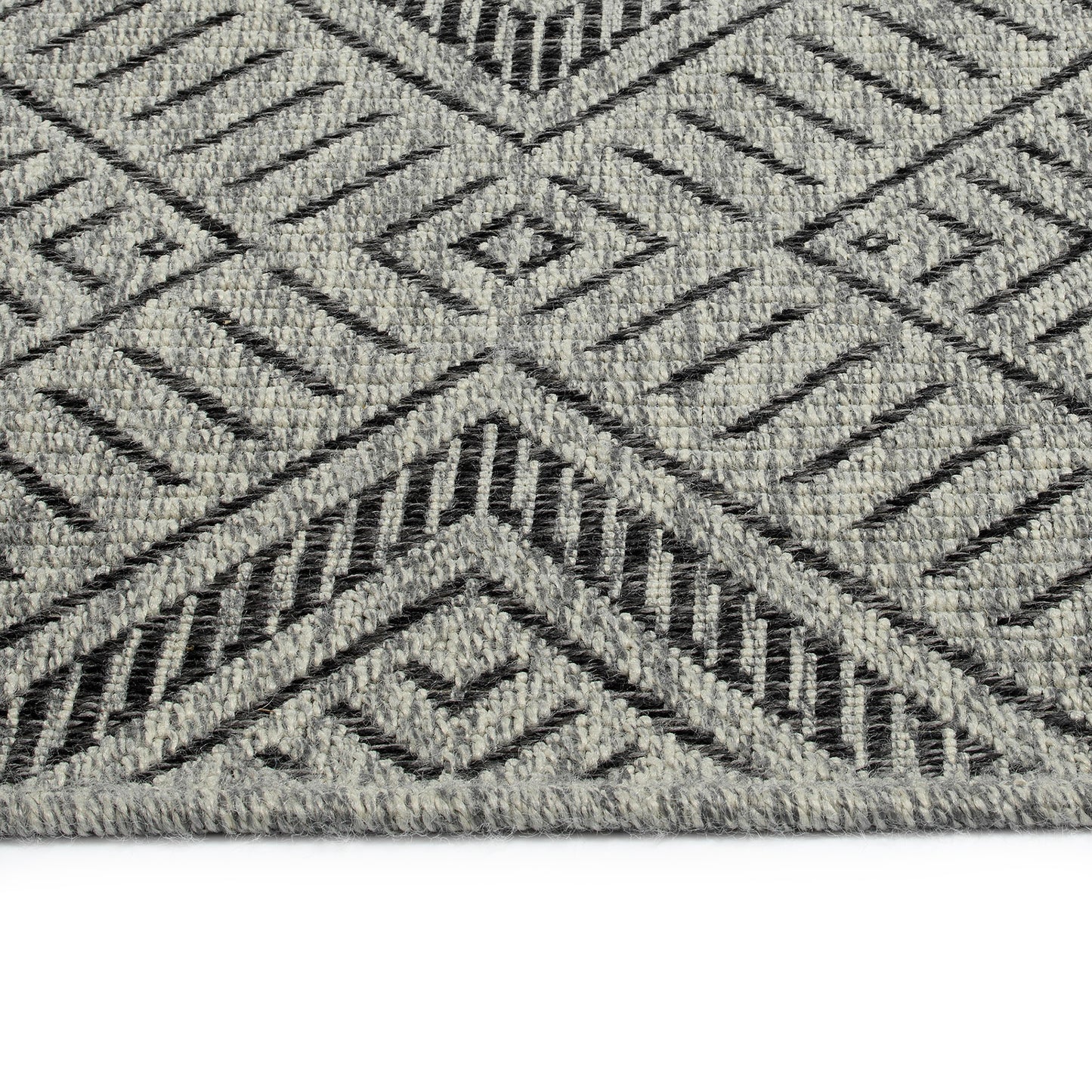 Kaleen Bacalar Collection BAC02-38 Charcoal Area Rug 5'3" x 7'6"