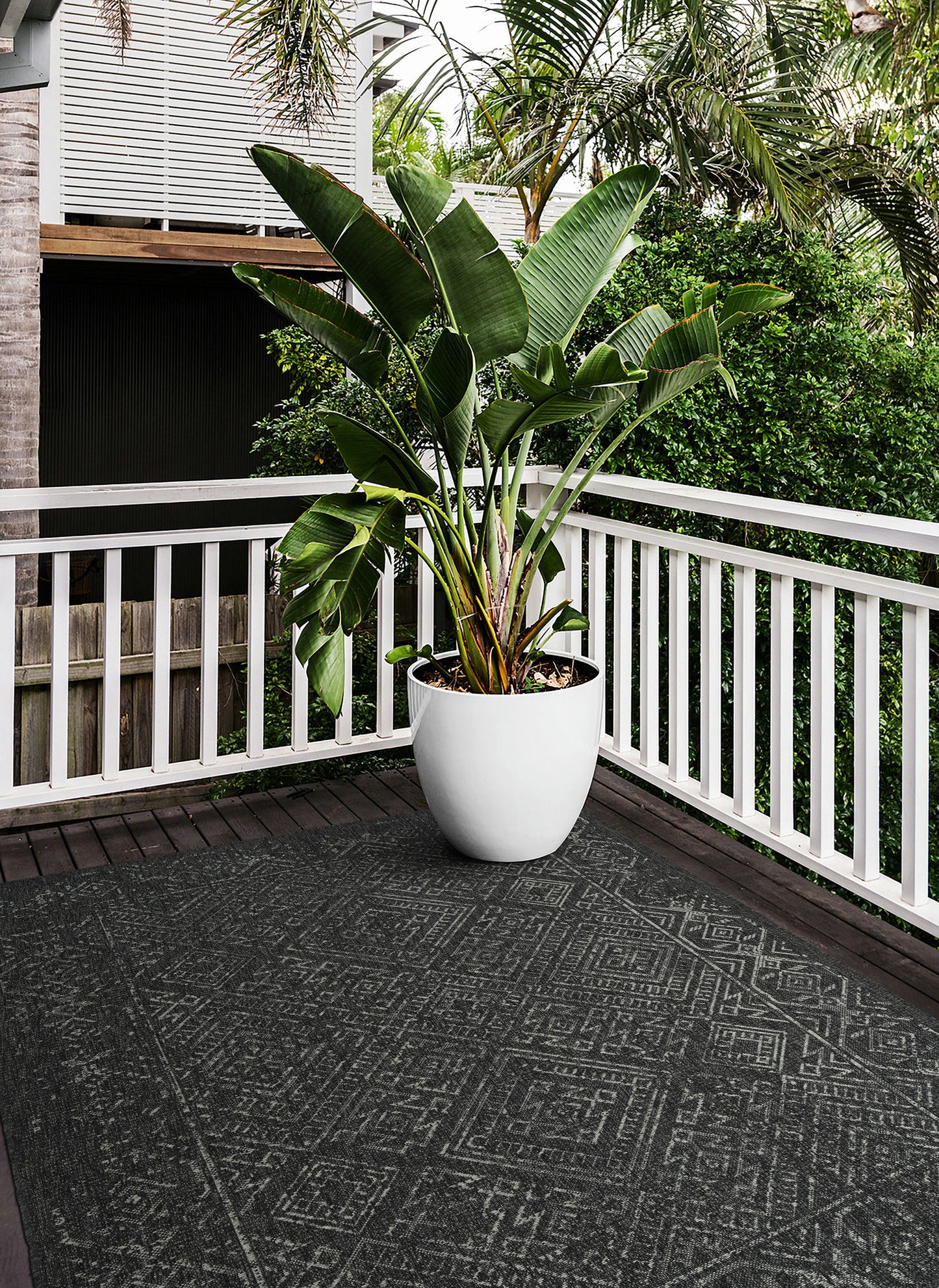 Kaleen Bacalar Collection Dark Charcoal Area Rug 7'10" x 10'