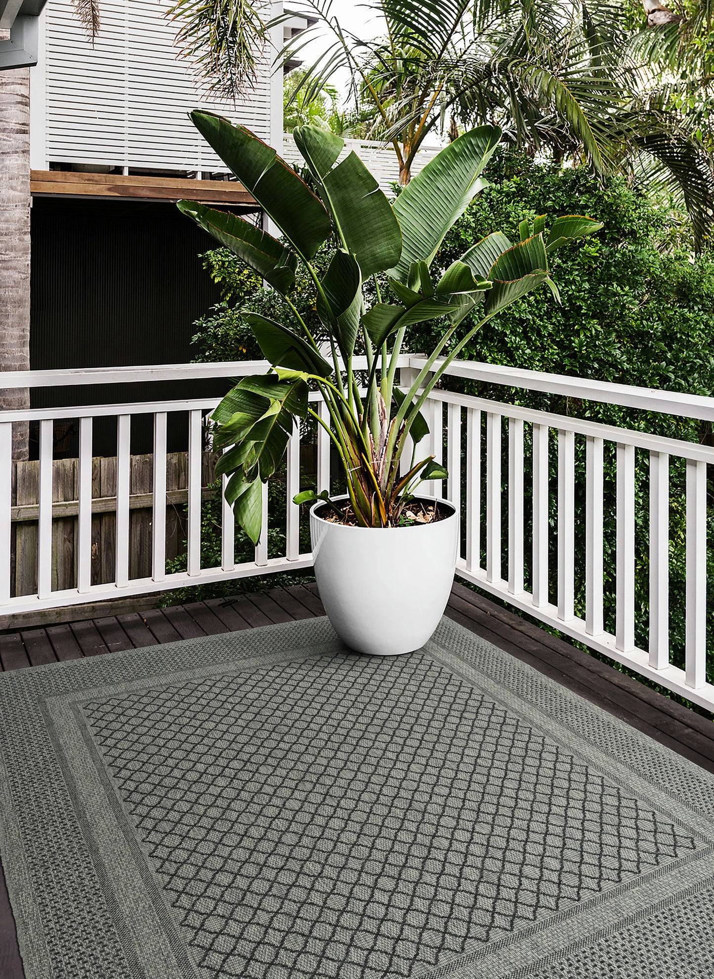 Kaleen Bacalar Collection Charcoal Blue Area Rug 4' x 6'