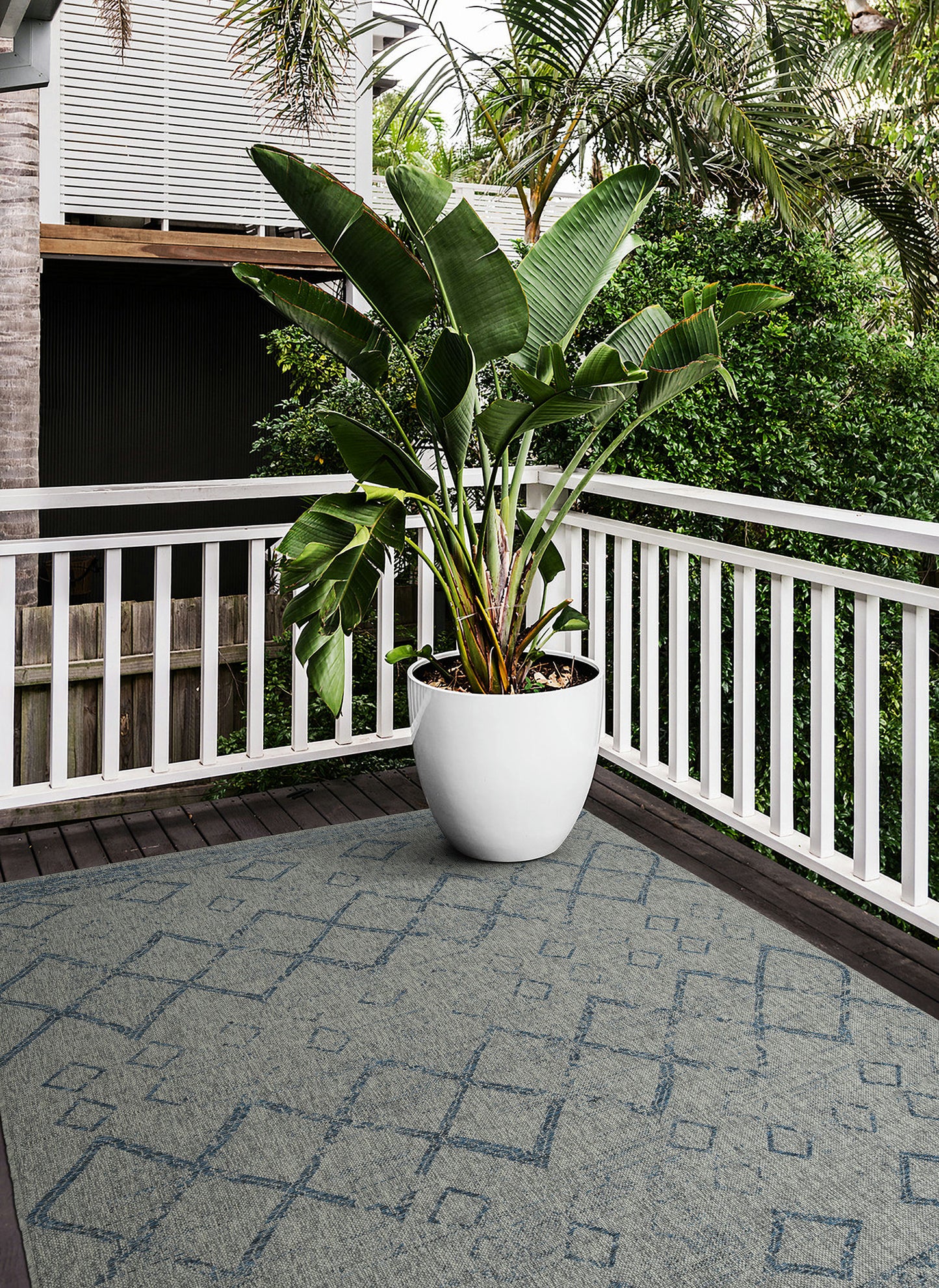 Kaleen Bacalar Collection Light Grey Area Rug 5'3" x 7'6"