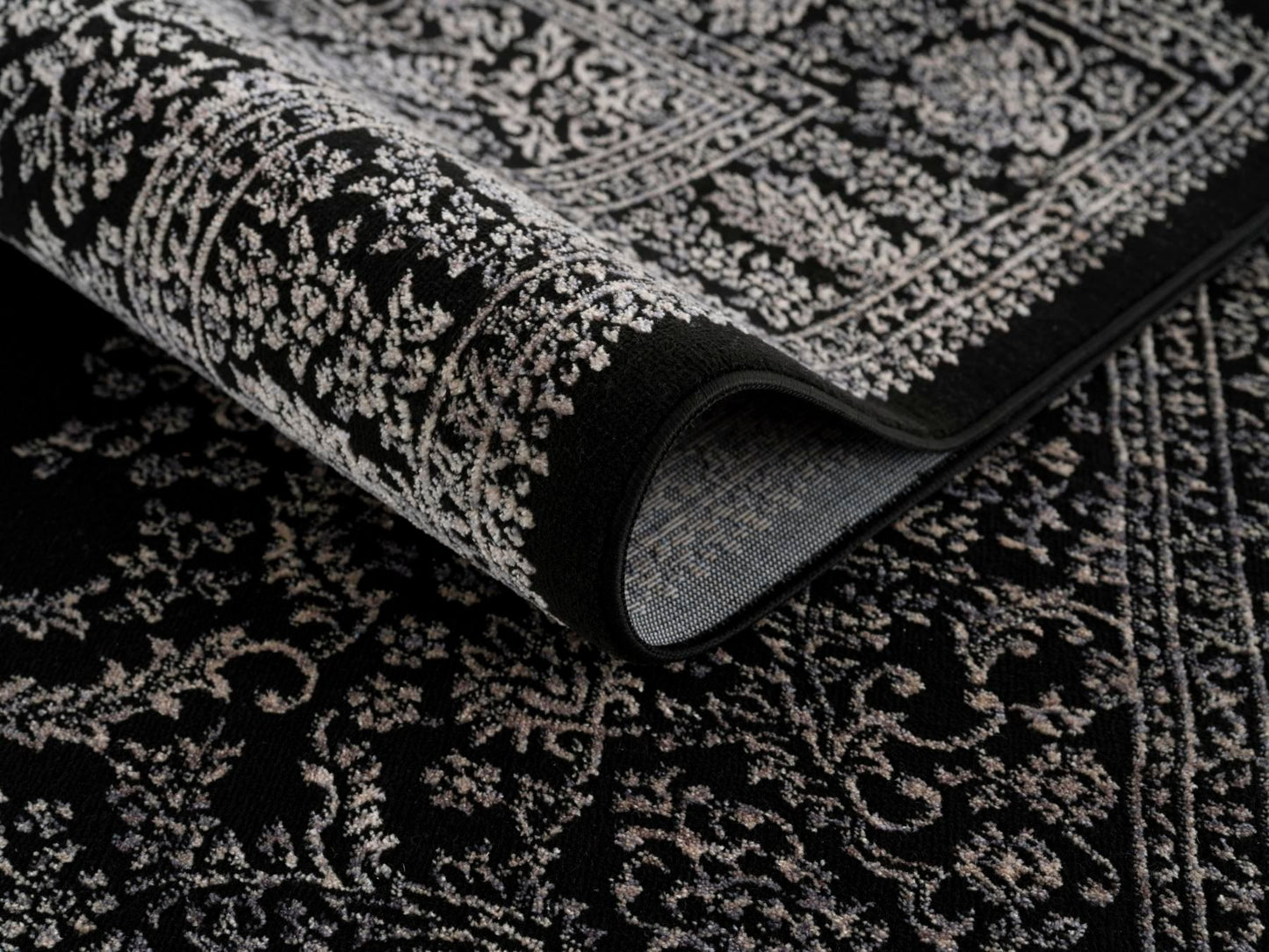 Beratti-Brt12025-Auden-7.6X10.6-230X320 Area Rug