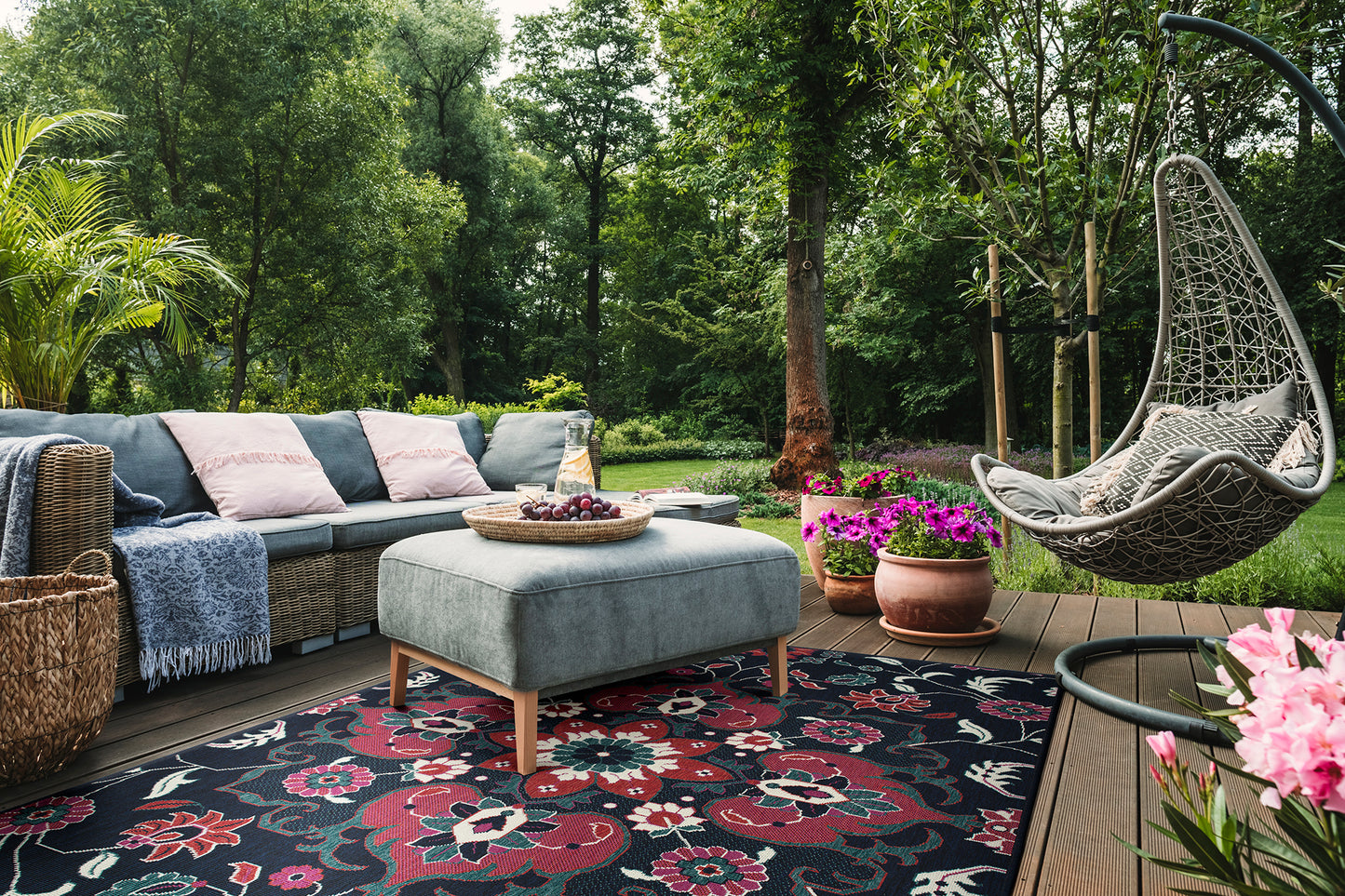 Kaleen Bitki Collection Navy Pink Area Rug 3'11" x 5'7"