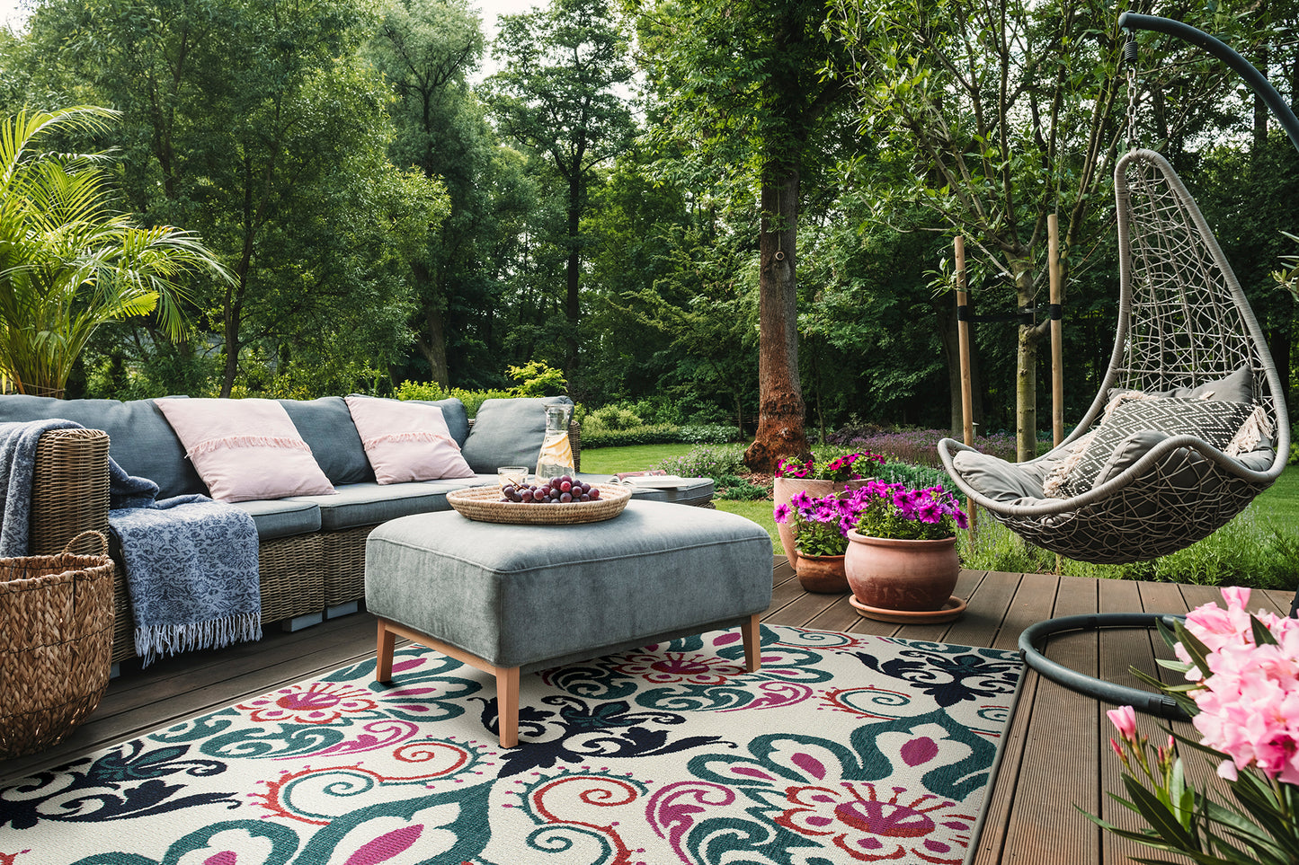 Kaleen Bitki Collection Ivory Teal Area Rug 7'10 x 10'10"