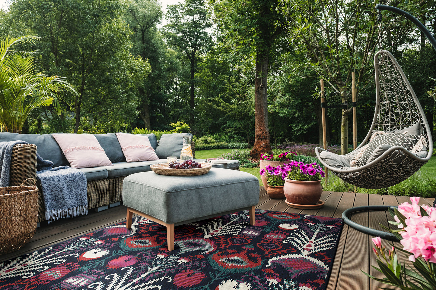 Kaleen Bitki Collection Navy Ivory Area Rug 7'10" x 7'10"