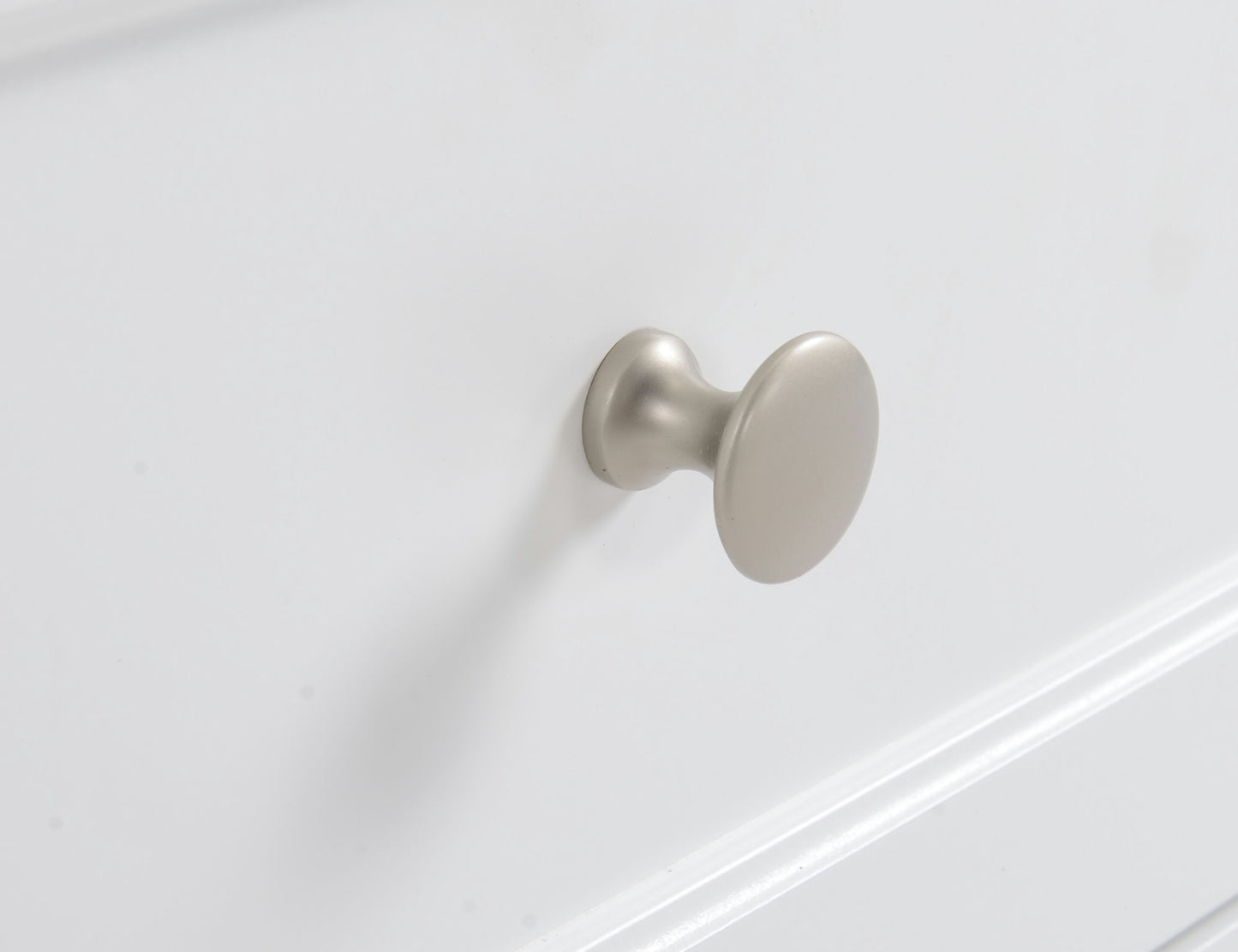 Savannah Accent Cabinet With Two Doors and Lower Drawer