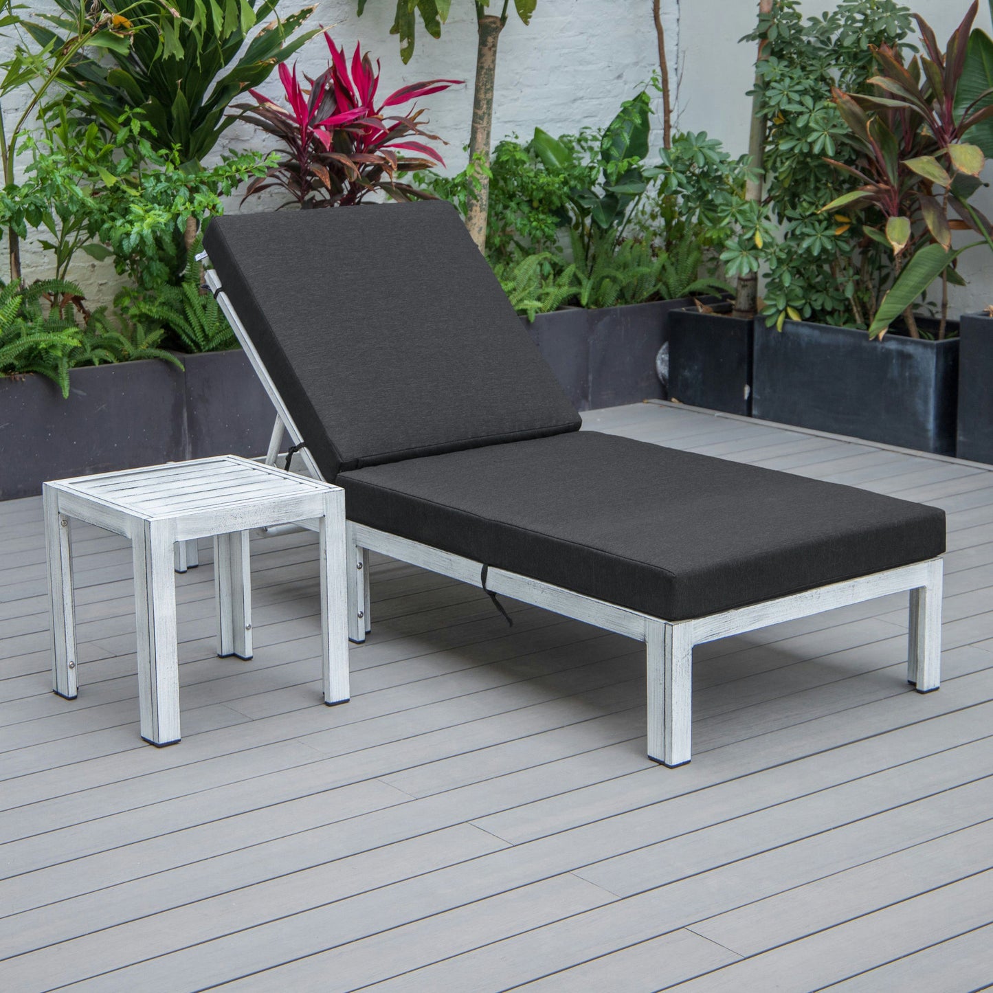 LeisureMod Chelsea Outdoor Grey Lounge Chair With Side Table & Cushions - Black