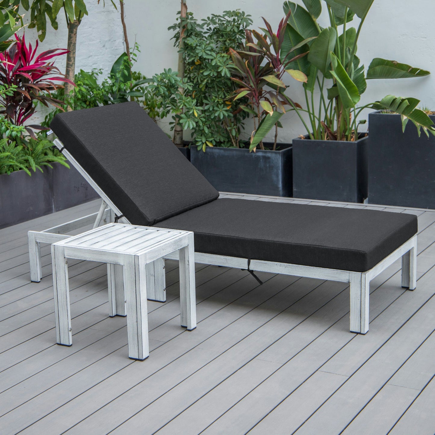 LeisureMod Chelsea Outdoor Grey Lounge Chair With Side Table & Cushions - Black