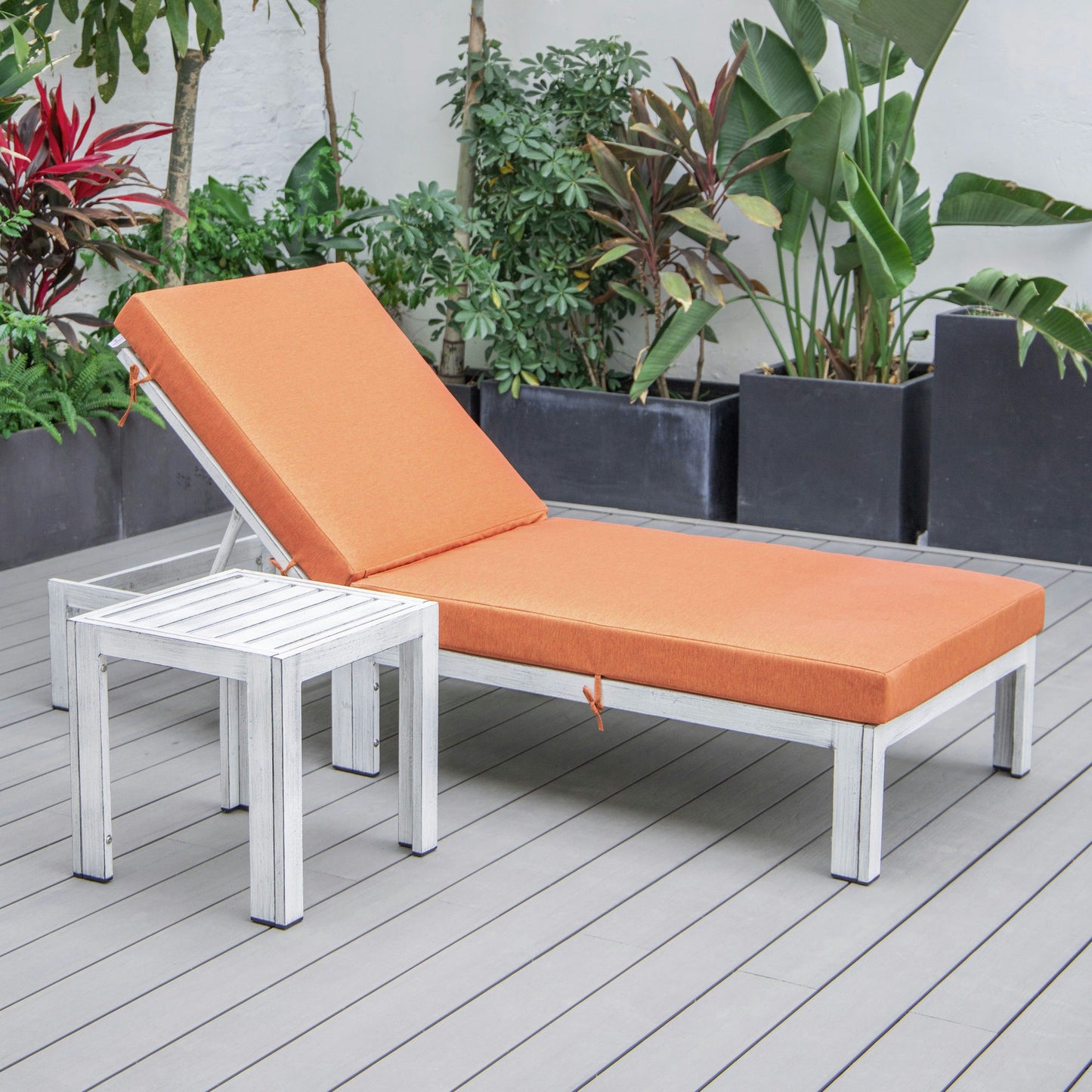 LeisureMod Chelsea Outdoor Grey Lounge Chair With Side Table & Cushions - Orange