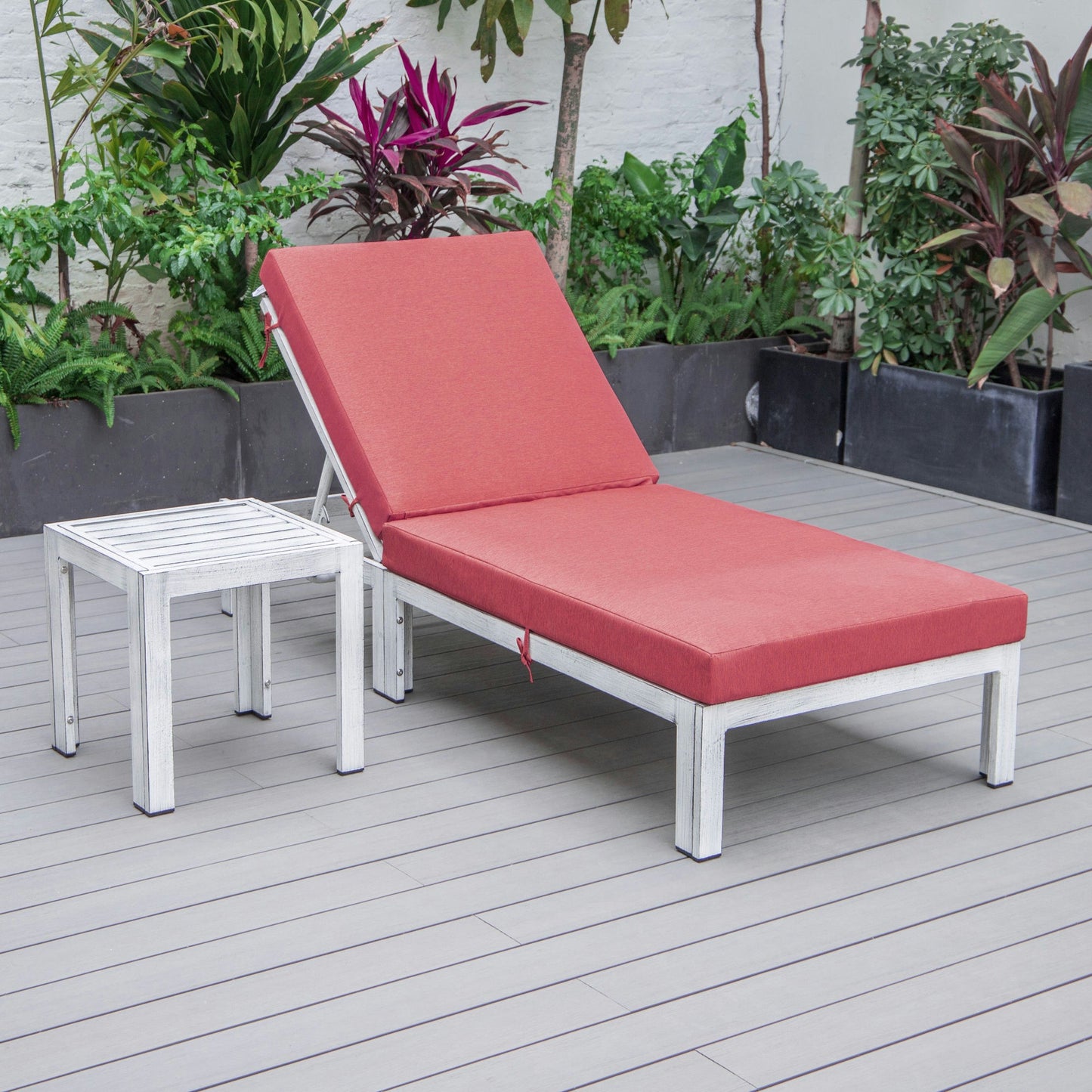 LeisureMod Chelsea Outdoor Grey Lounge Chair With Side Table & Cushions - Red