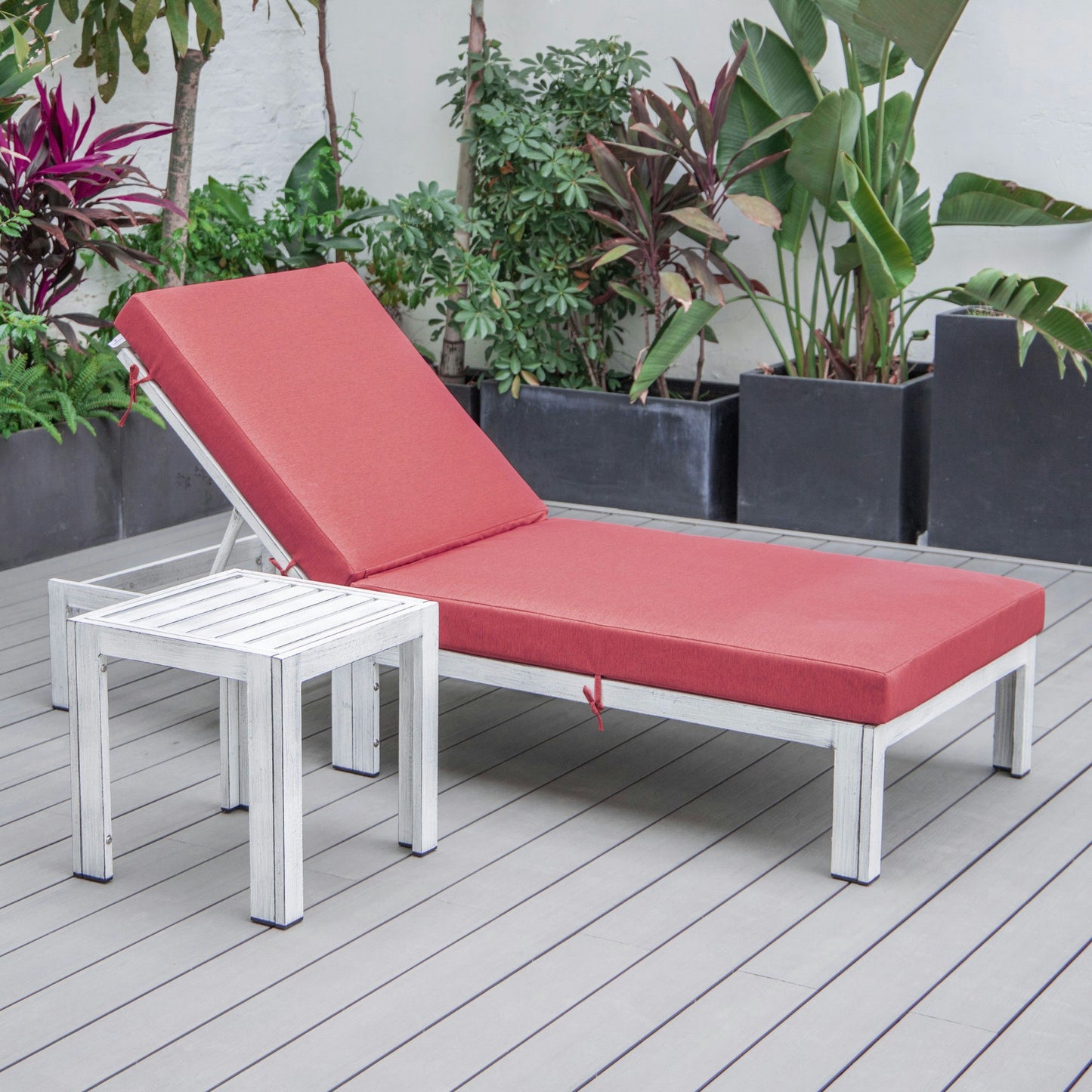 LeisureMod Chelsea Outdoor Grey Lounge Chair With Side Table & Cushions - Red