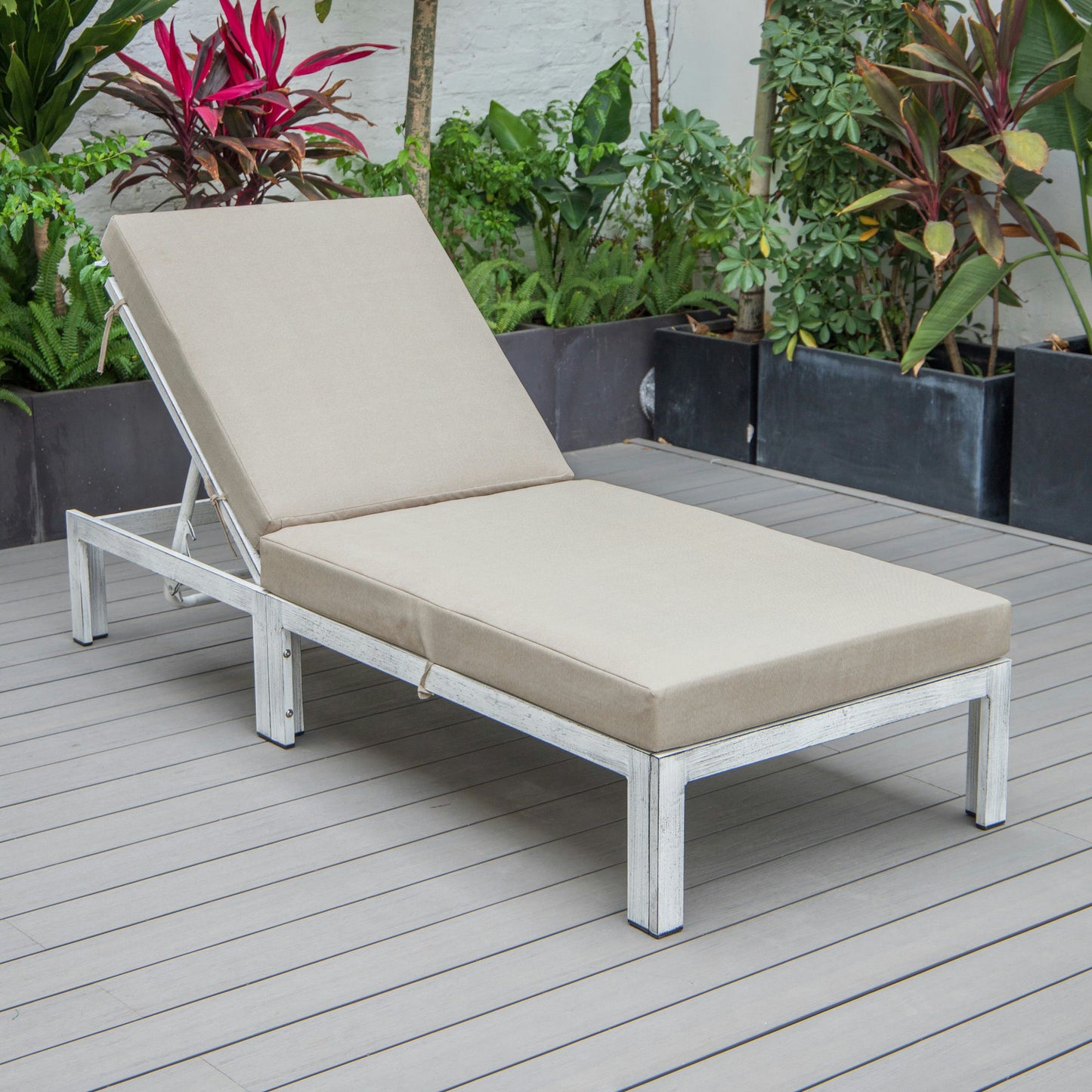 LeisureMod Chelsea Outdoor Grey Chaise Lounge Chair With Cushions- Beige