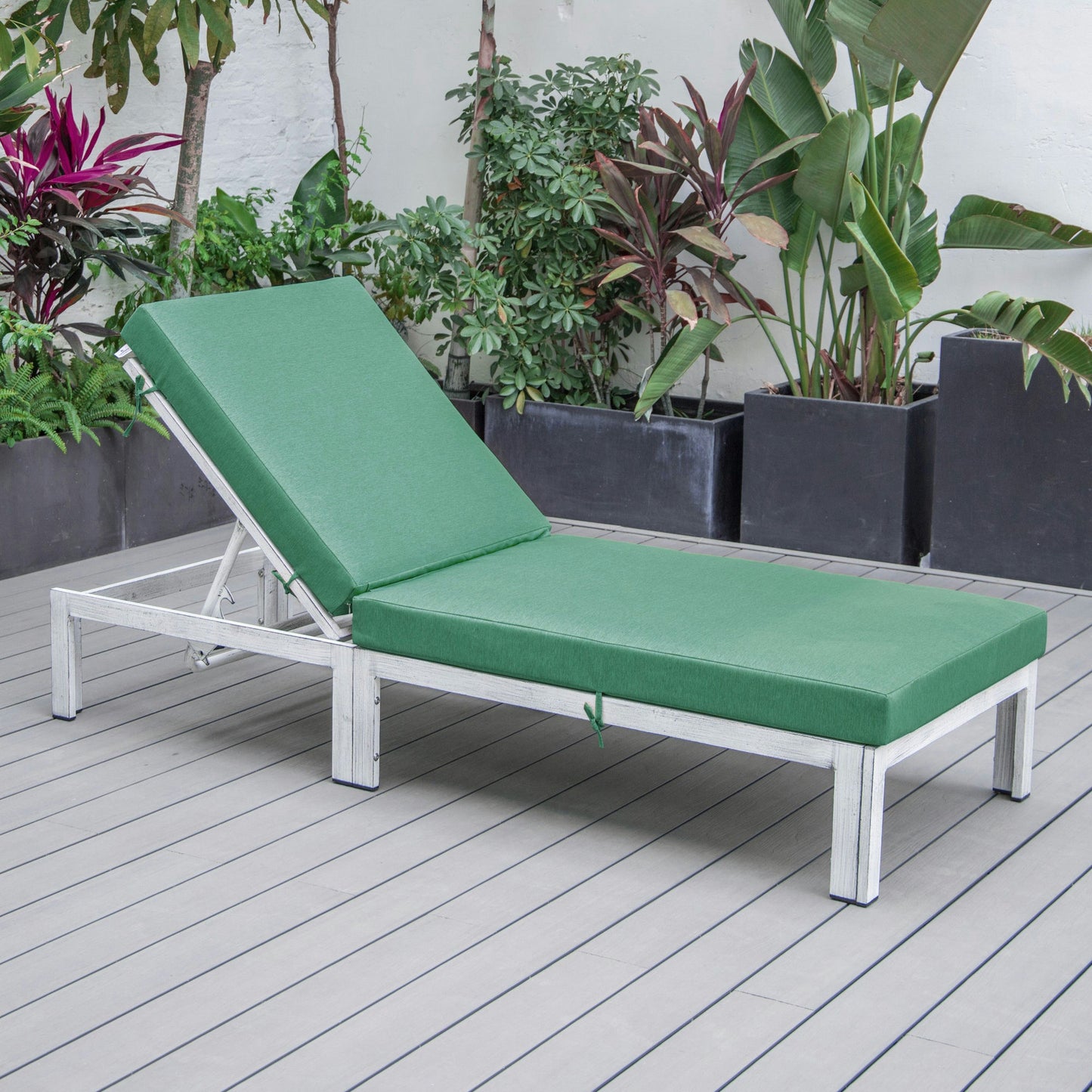 LeisureMod Chelsea Outdoor Grey Chaise Lounge Chair With Cushions- Green