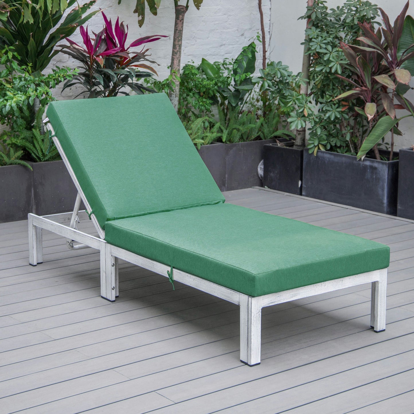 LeisureMod Chelsea Outdoor Grey Chaise Lounge Chair With Cushions- Green