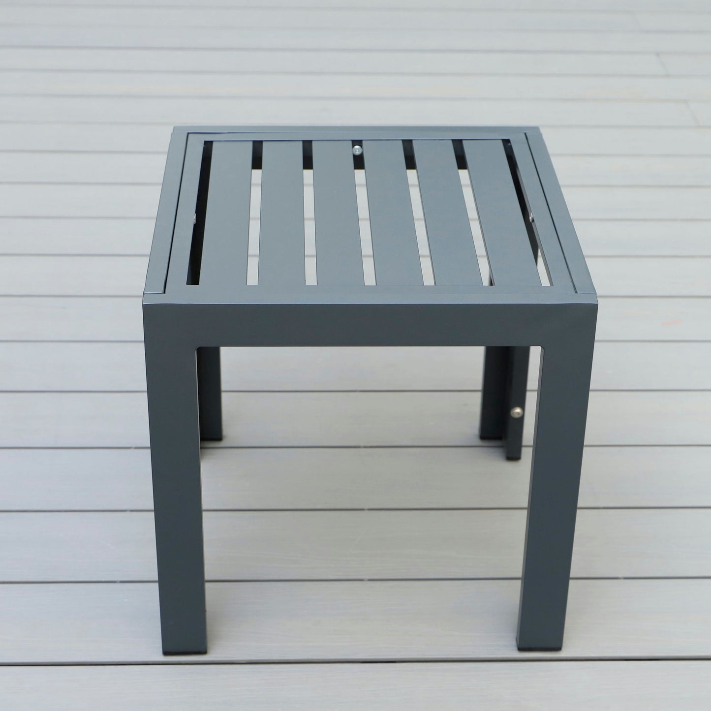 LeisureMod Chelsea Modern Aluminum Black Patio Side Table