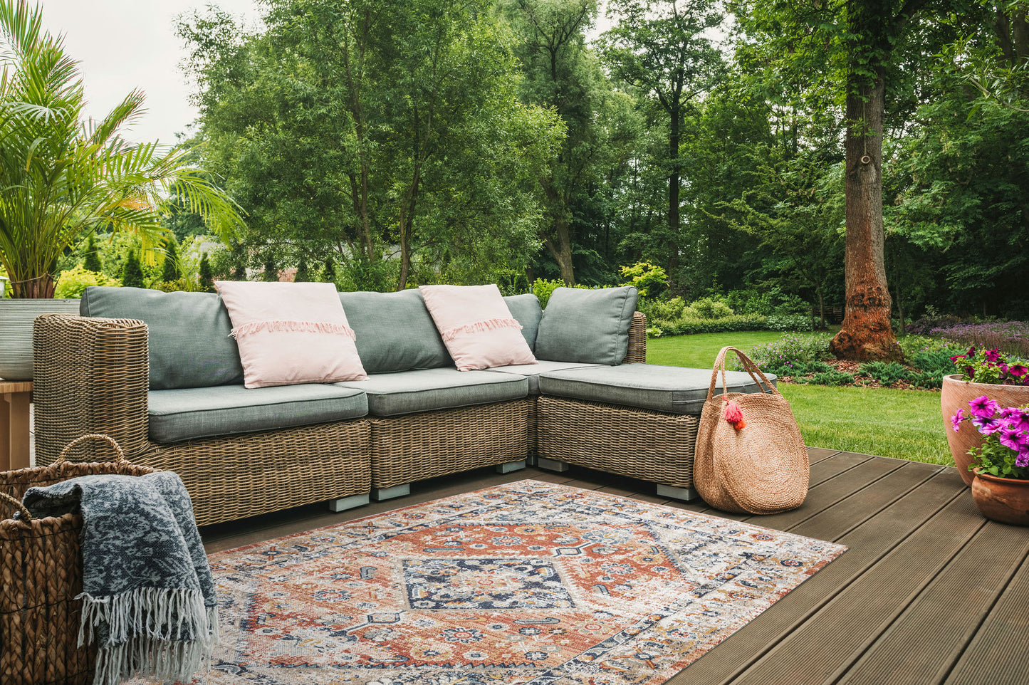 Kaleen Deya Collection Coral Navy Runner 2'7" x 8'1"