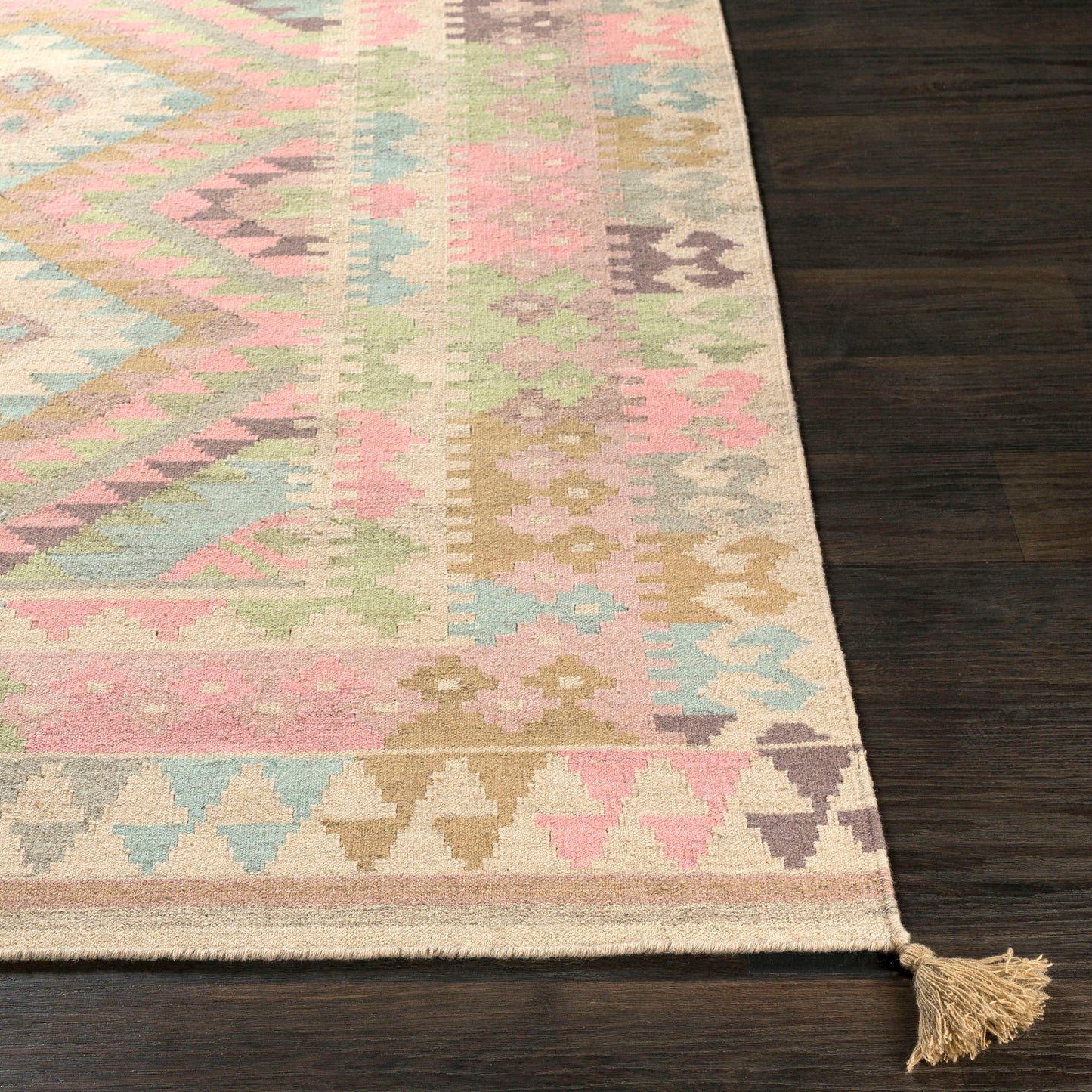 Surya Adia Rose Rug 5' X 7'6"